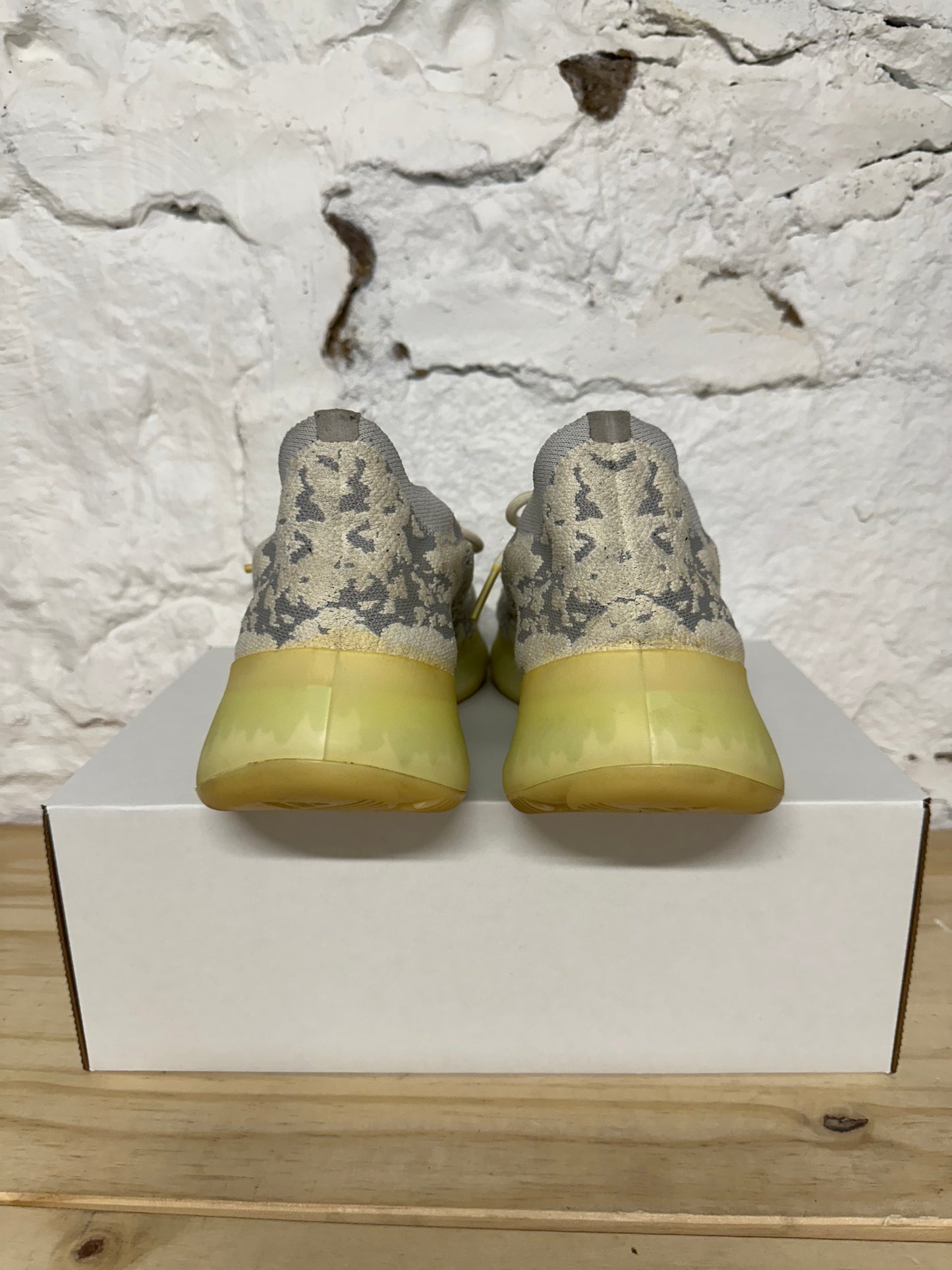 Yeezy 380 Alien Sz 11