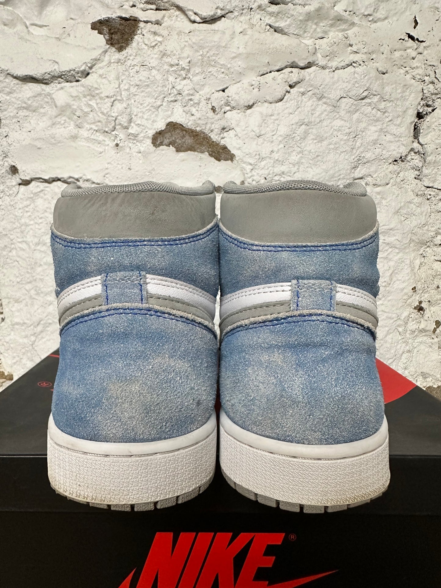 Air Jordan 1 High Hyper Royal Sz 9.5