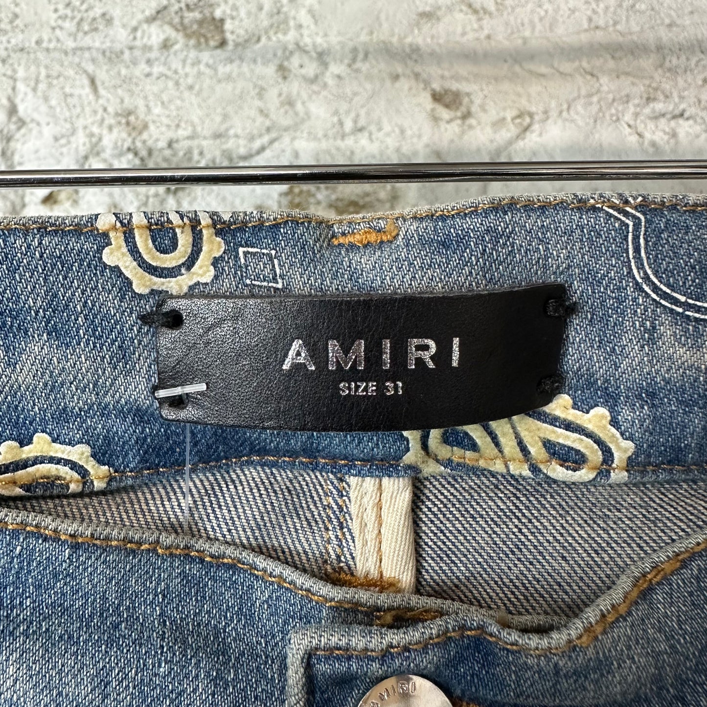Amiri Knee Rip White Paisley Print Blue Denim Jeans Sz 31