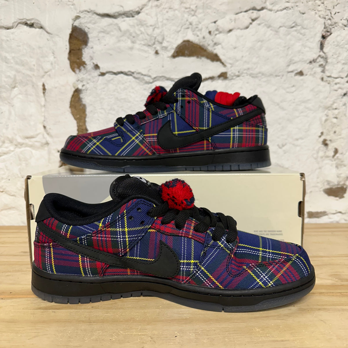 Nike SB Dunk Low Nardwar Sz 10 DS