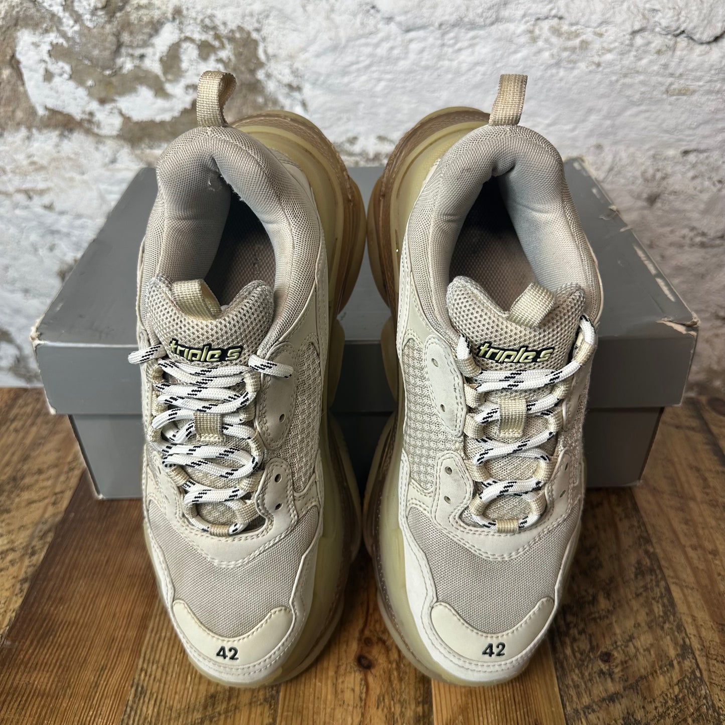 Balenciaga Triple S Cream Sz 9 (42)