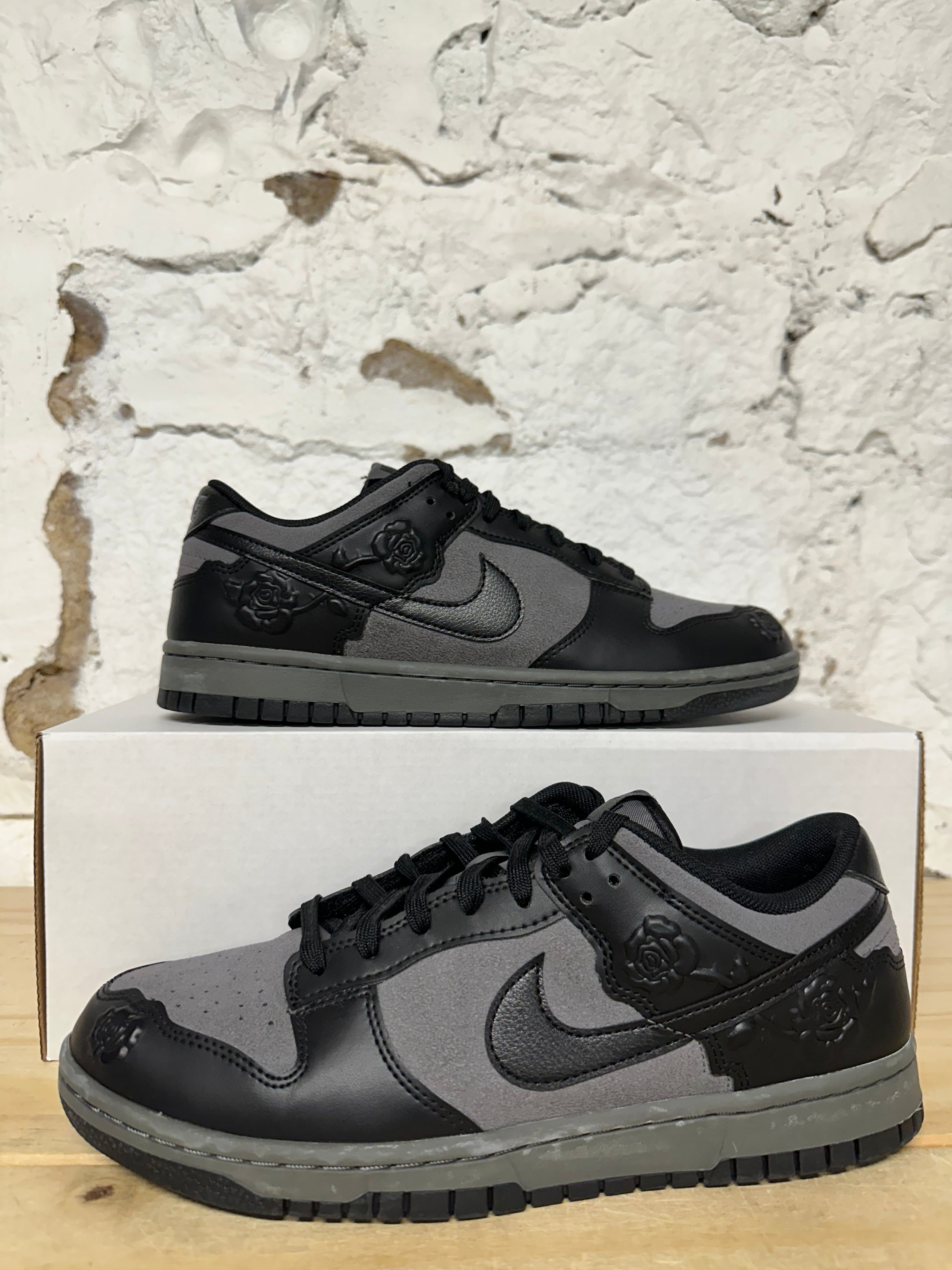 Nike Dunk Low Black Roses Sz 8.5 (10W)
