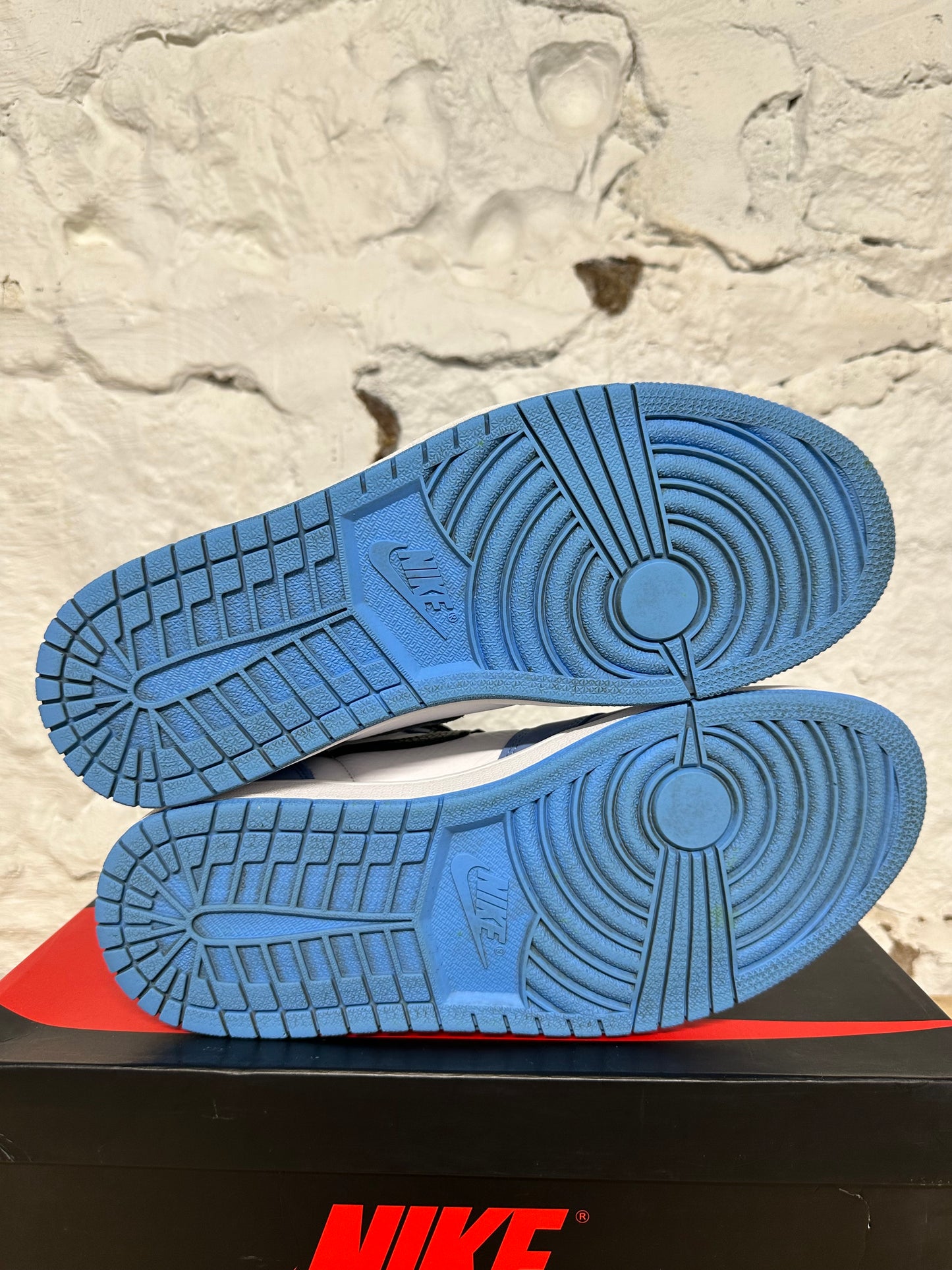 Air Jordan 1 High University Blue Sz 10.5