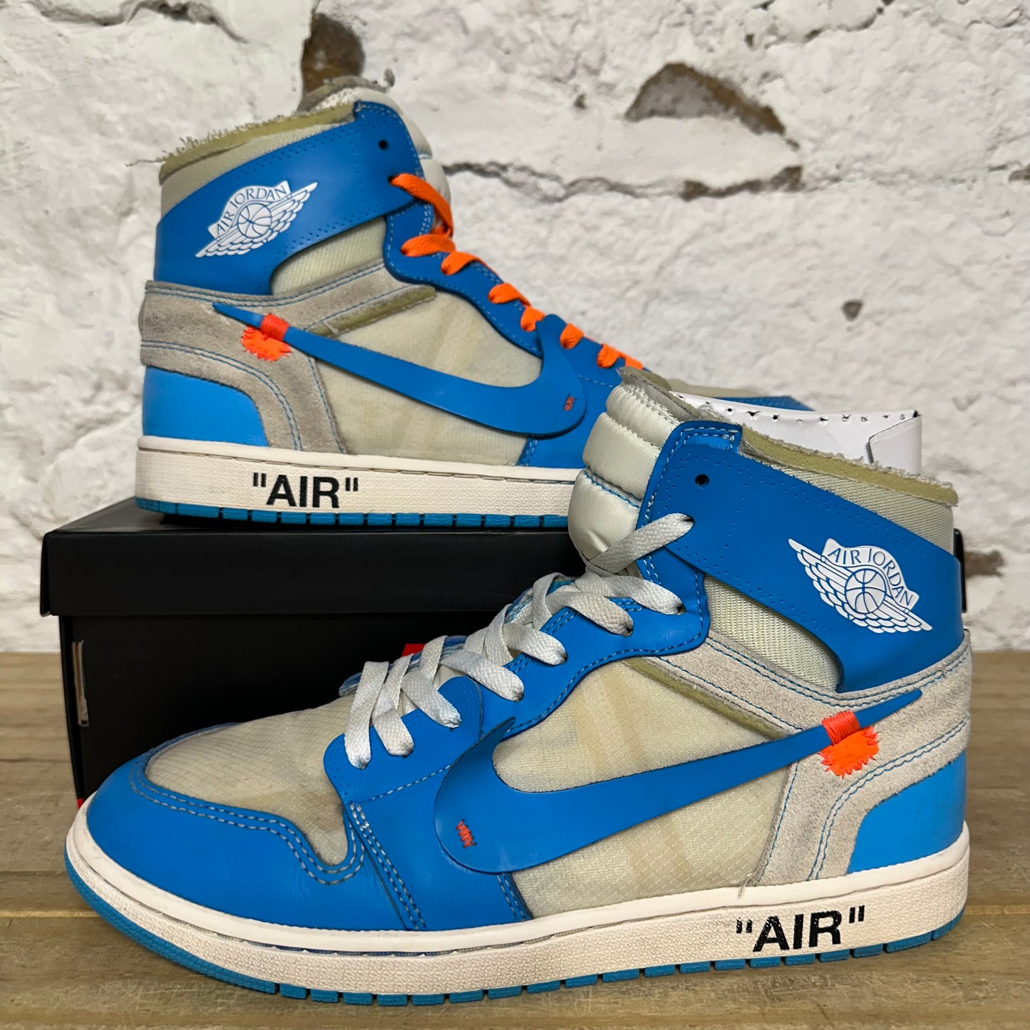 Air Jordan 1 High Off-White University Blue Sz 11.5