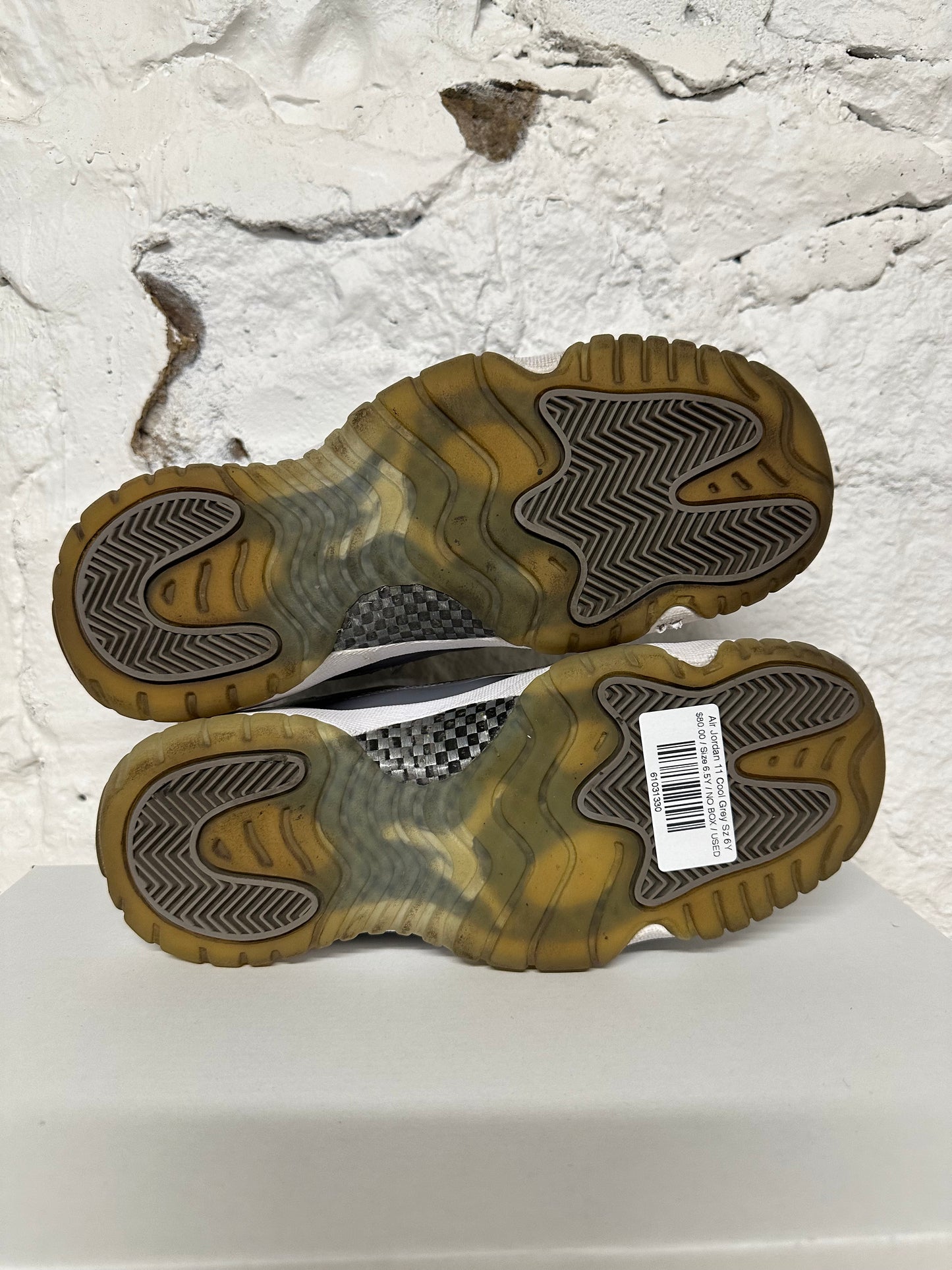 Air Jordan 11 High Cool Grey Sz 6Y