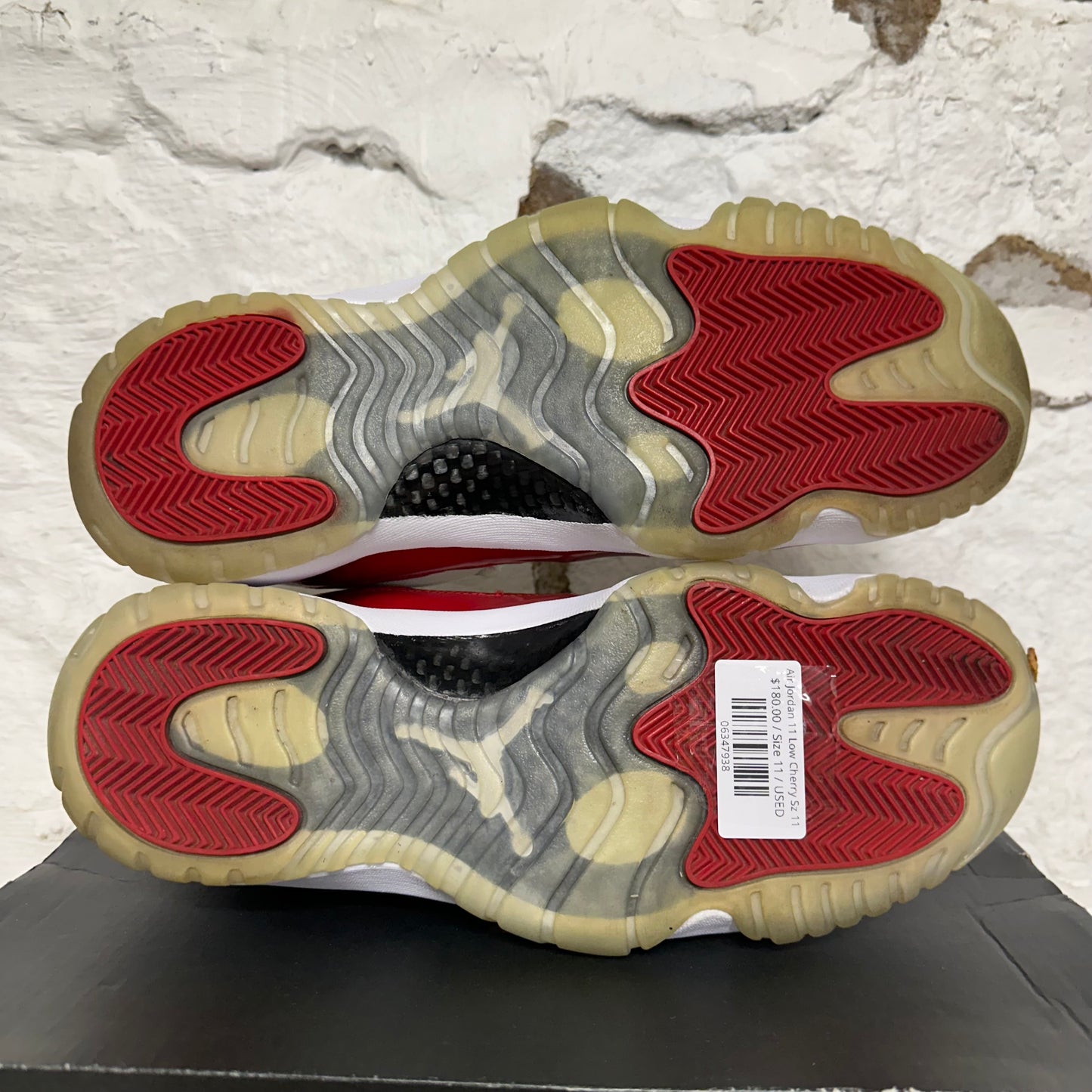 Air Jordan 11 Low Cherry Sz 11