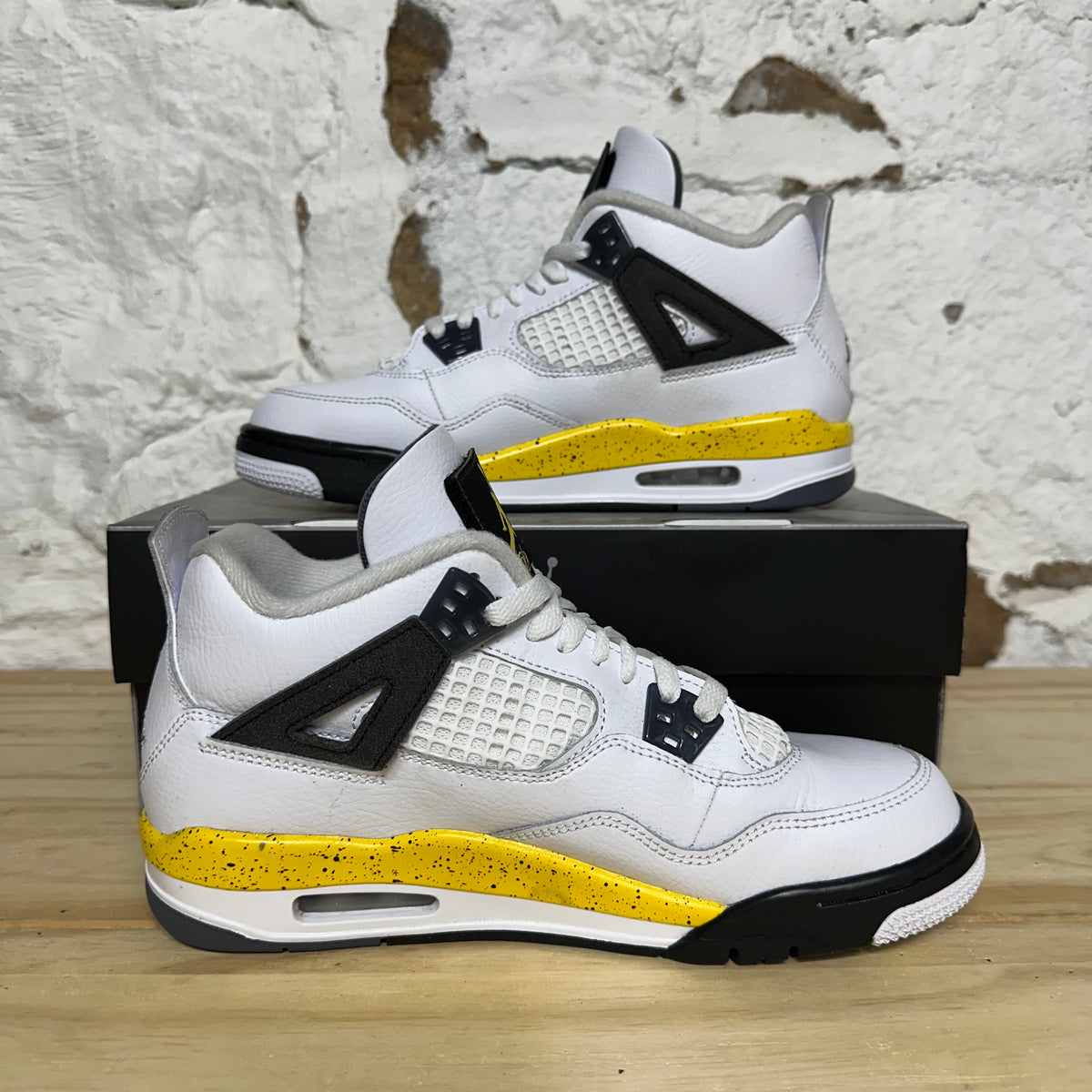 Air Jordan 4 Rare Air Tour Yellow Sz 7Y