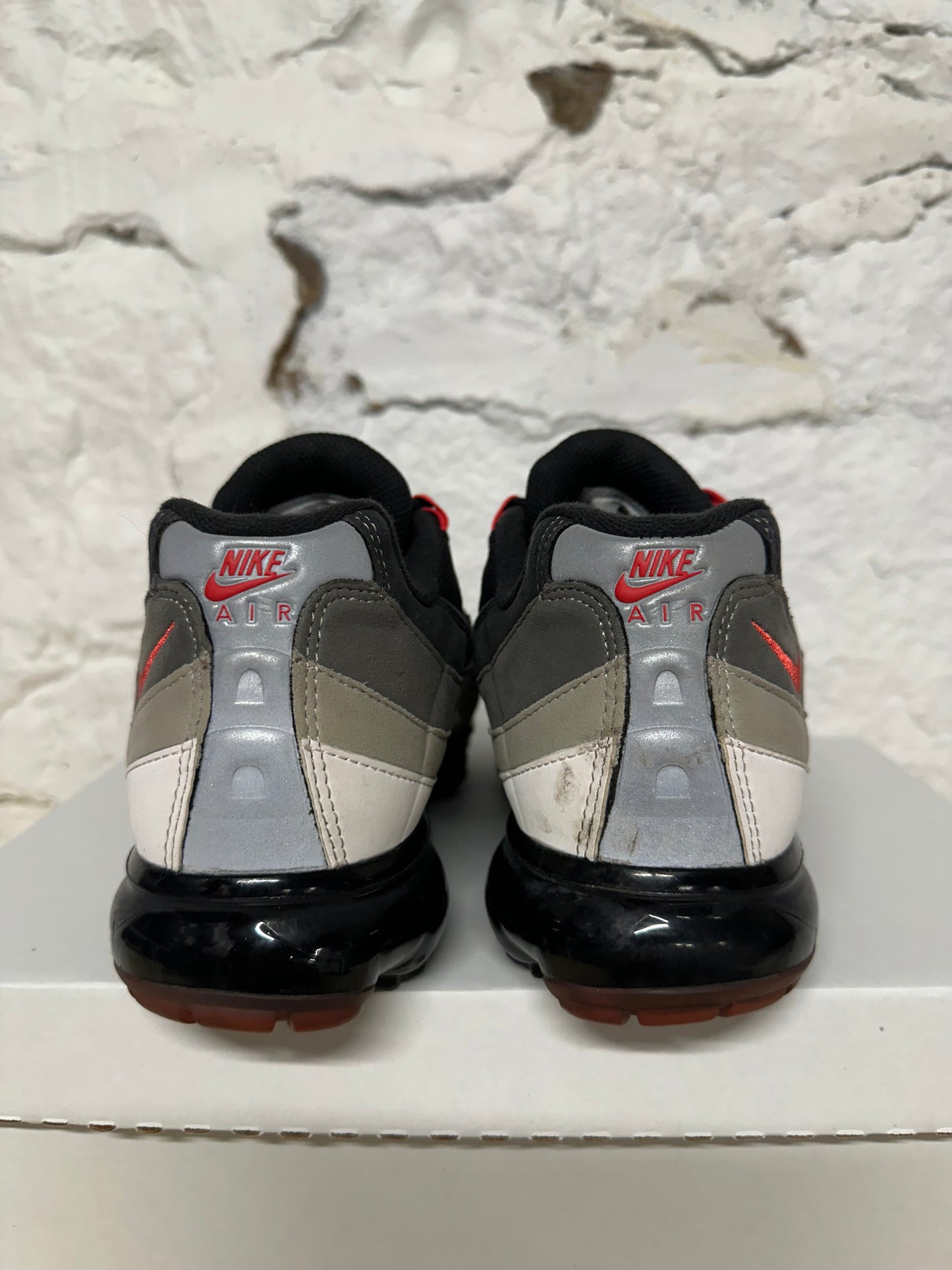 Nike Vapormax 95 Hot Red Sz 8.5