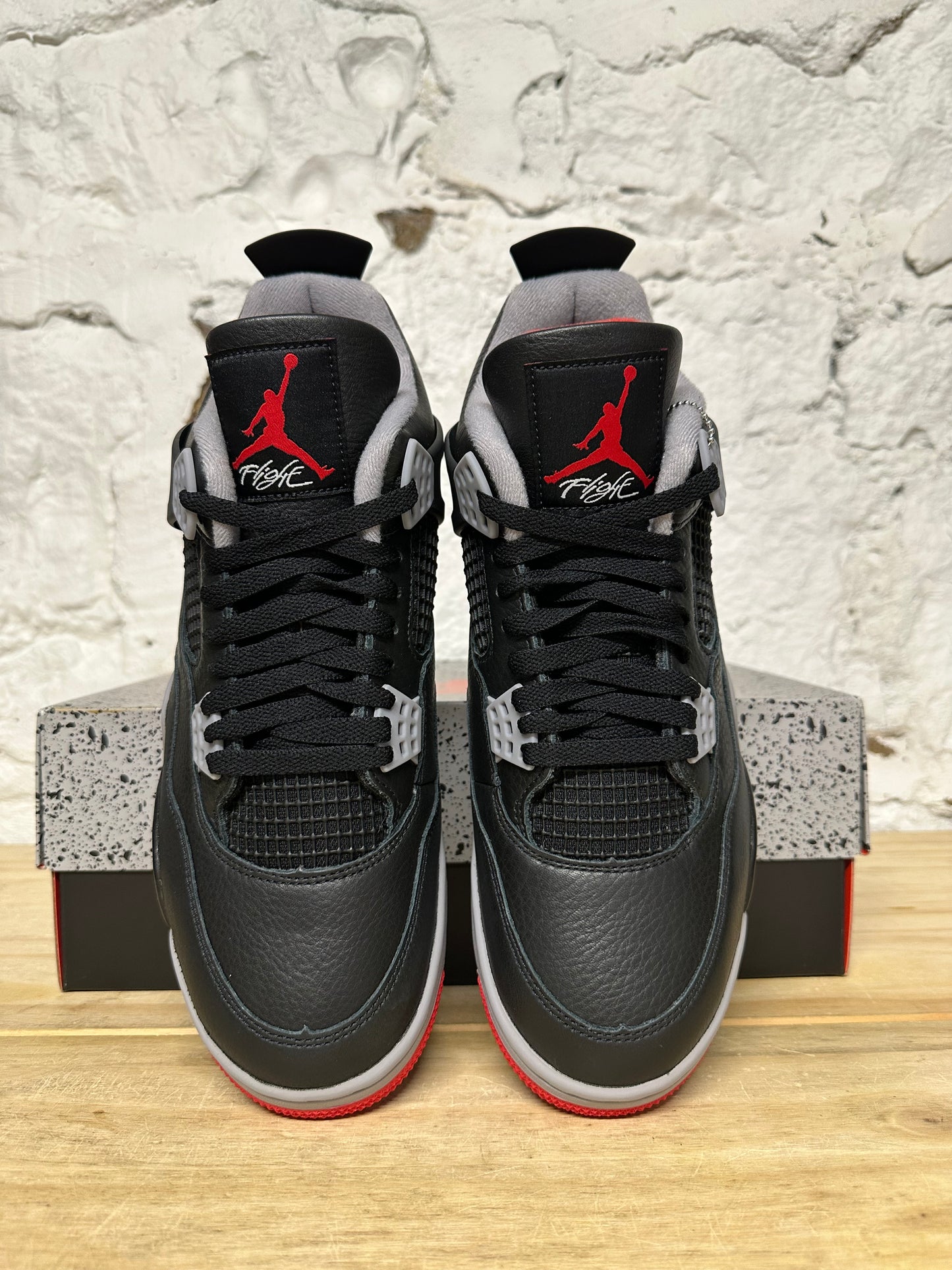 Air Jordan 4 Bred Reimagined Sz 10.5 DS