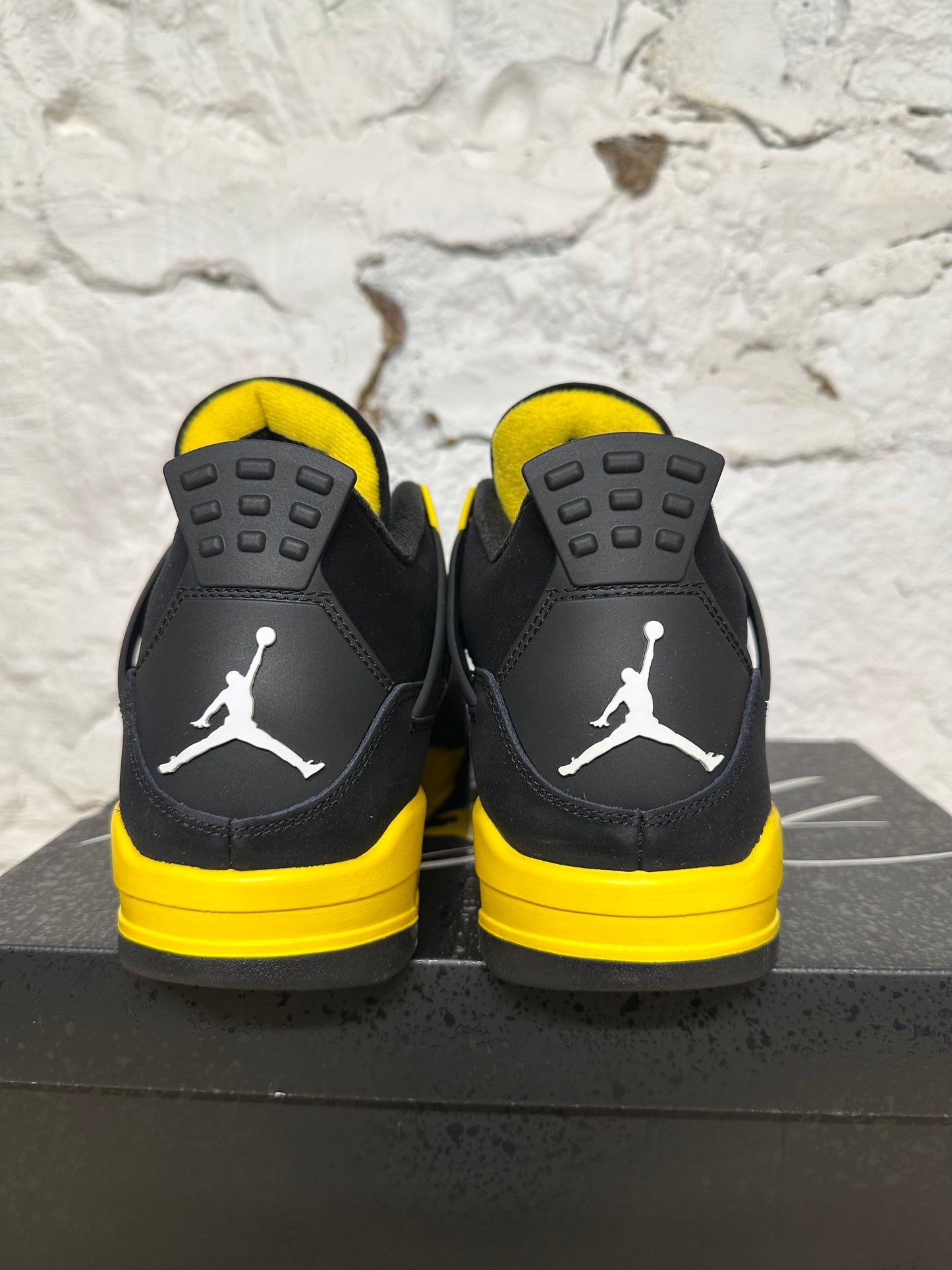 Air Jordan 4 Thunder Sz 10 DS