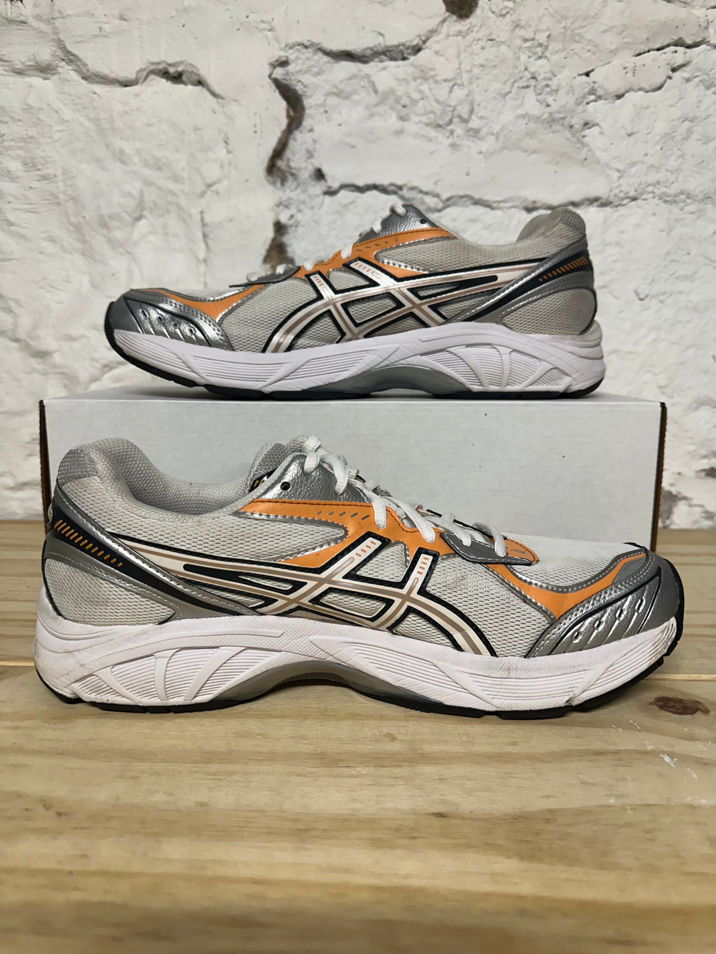 Asics GT-2160 White Orange Lily Sz 10.5
