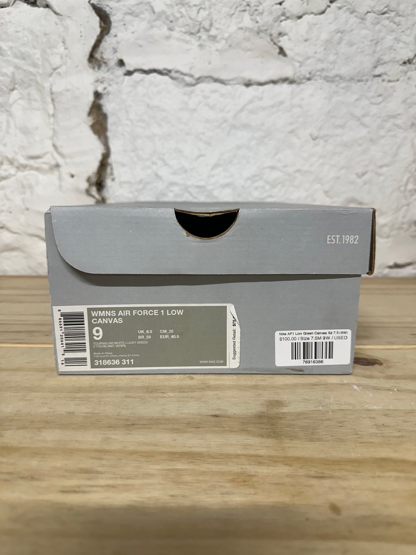 Nike Air Force 1 Low Green Canvas Sz 7.5 (9W)