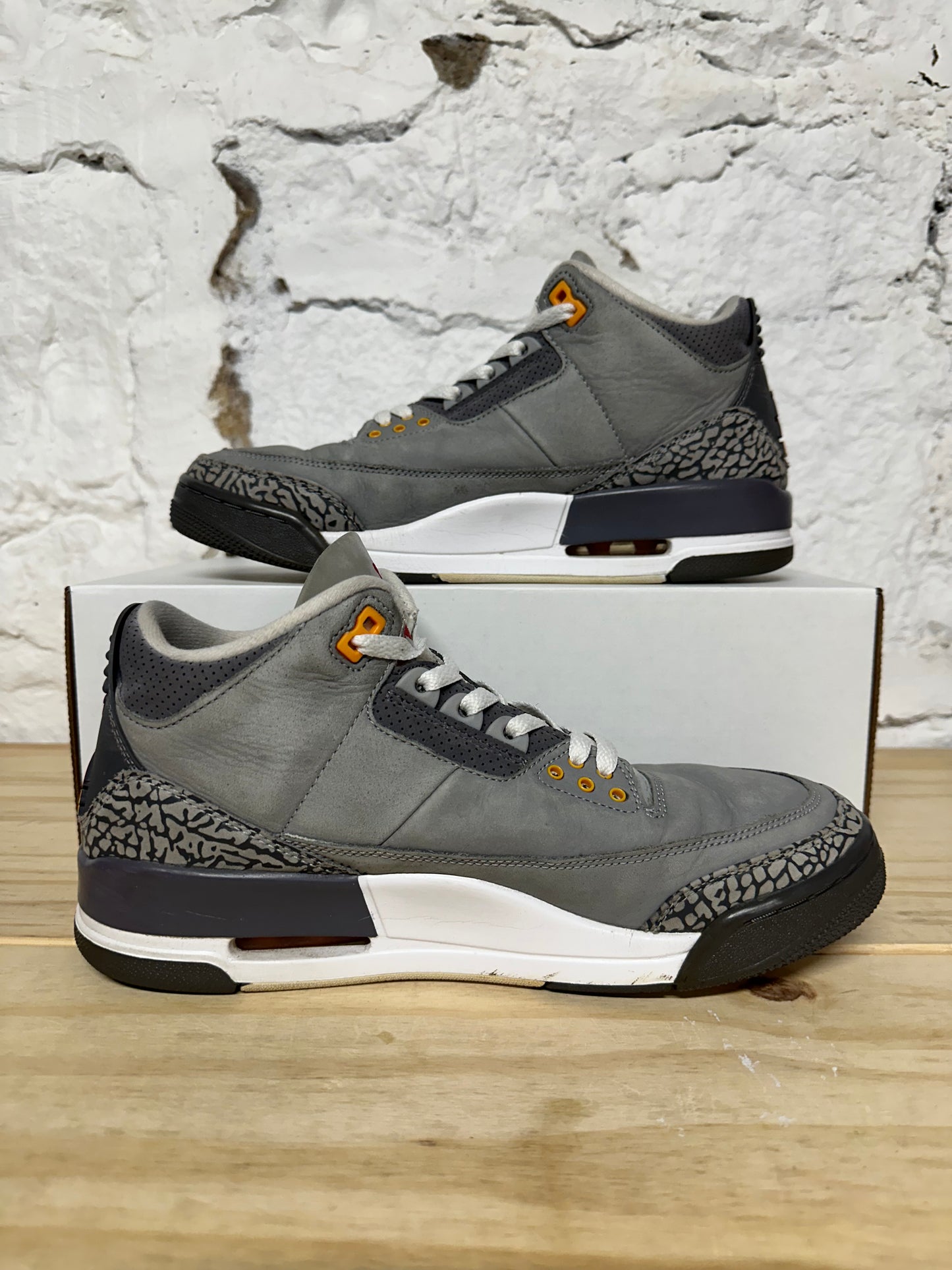 Air Jordan 3 Cool Grey Sz 9.5