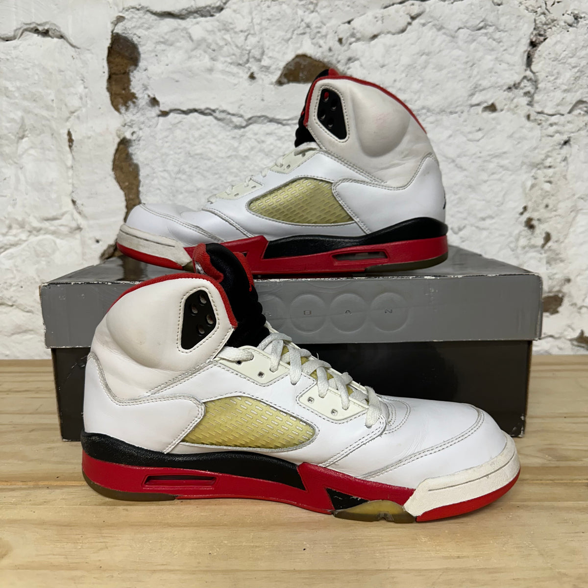 Air Jordan 5 Fire Red (2006) Sz 10
