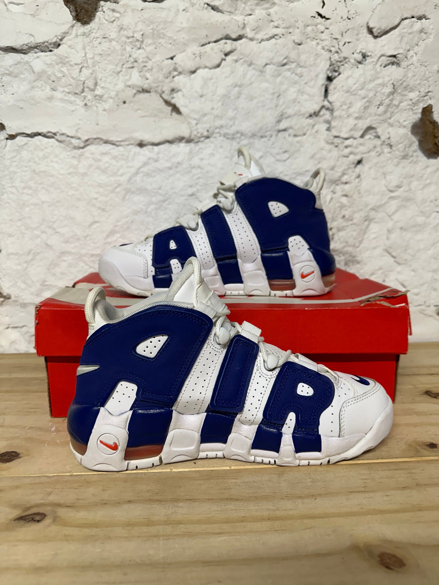 Nike Air More Uptempo Knicks Sz 4.5Y