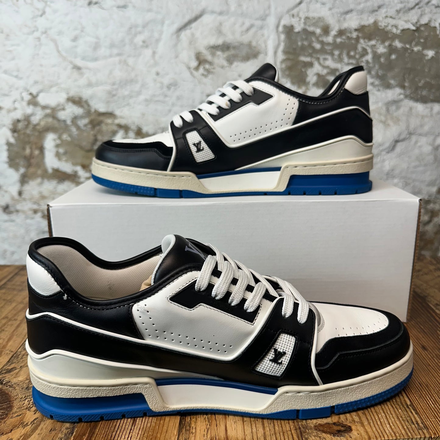 Louis Vuitton Blue White Black Trainer Sneaker Sz 10 (8.5LV)