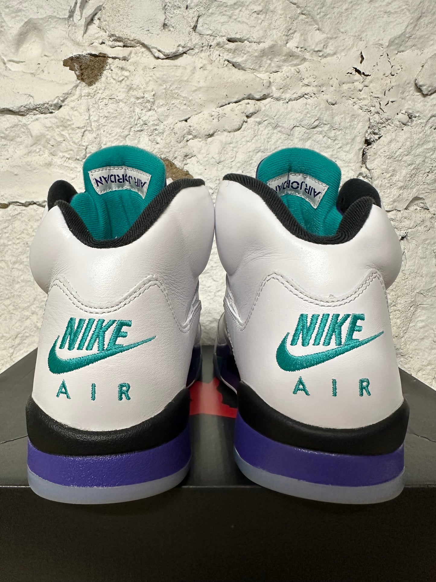 Air Jordan 5 Grape Sz 11