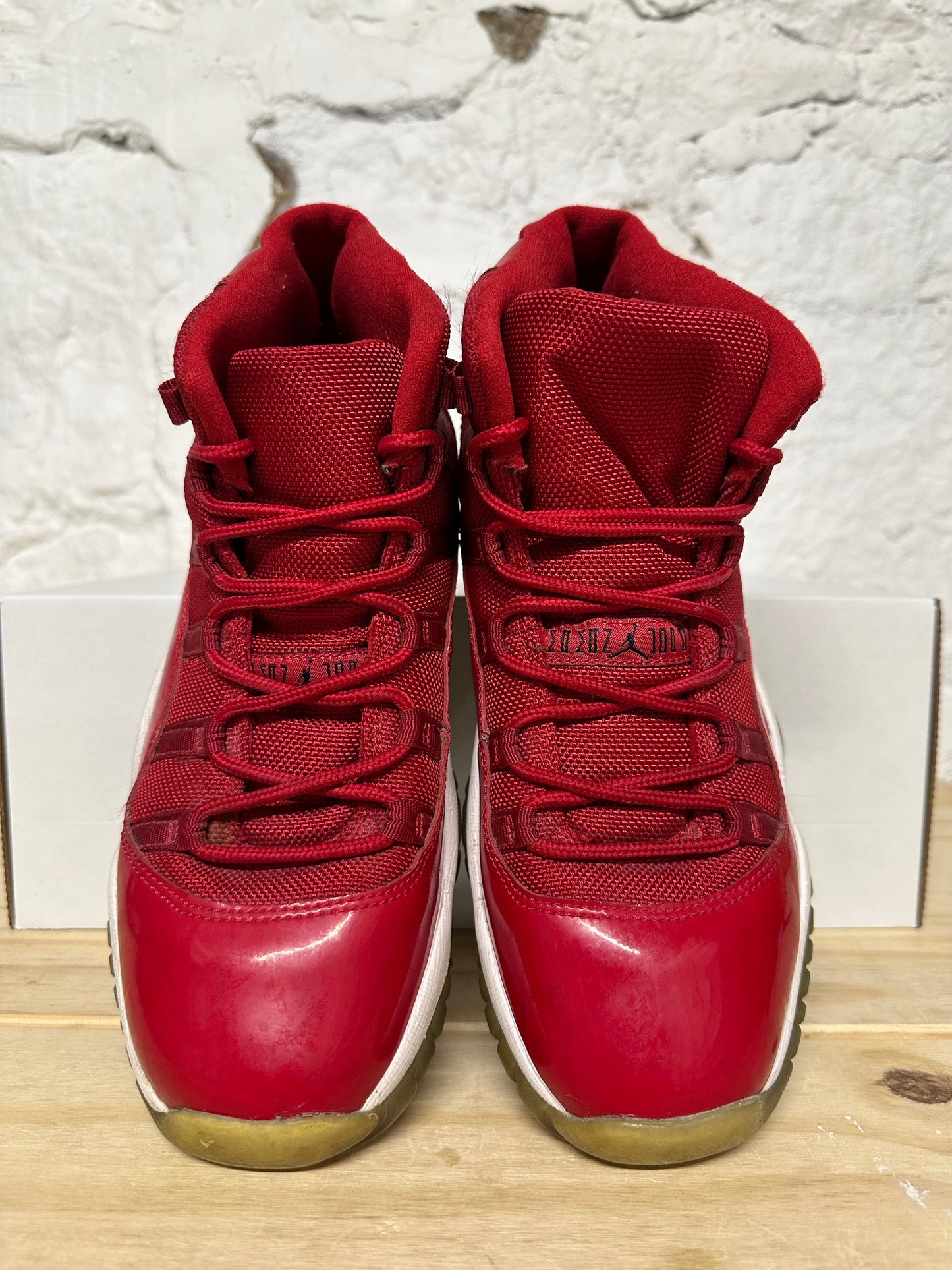 Air Jordan 11 Win Like 96 Sz 6.5Y