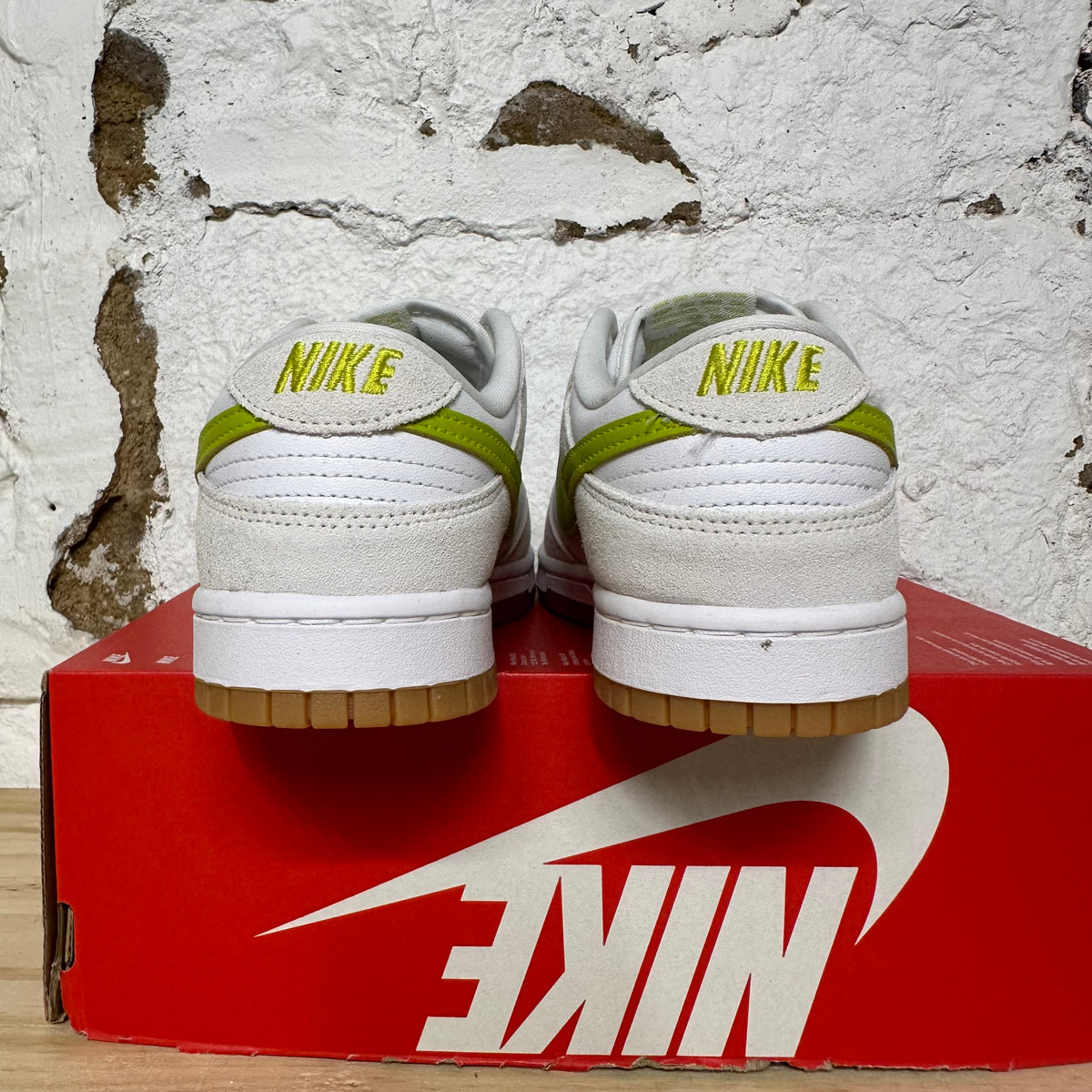 Nike Dunk Low White Bright Cactus Sz 8.5 (10W) DS