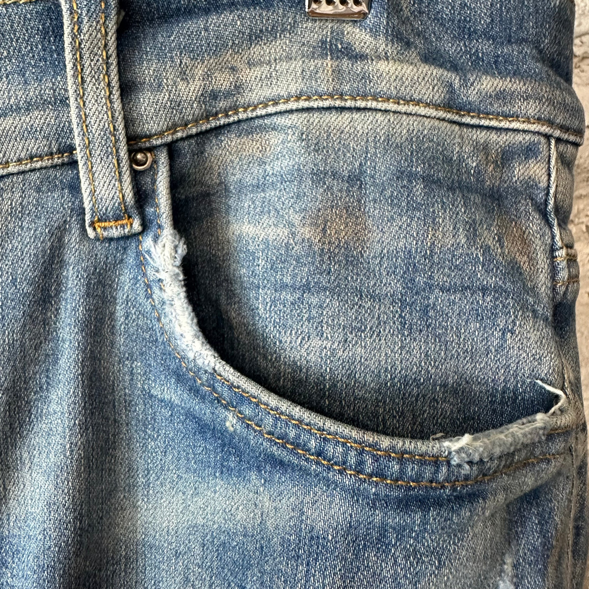Amiri MX1 Brown Leather Core Logo Blue Denim Jeans Sz 34