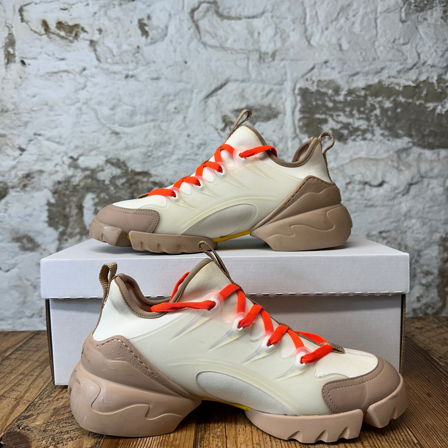 Dior D Connect White Orange Beige Neoprene Sneaker Sz 6.5 (39)