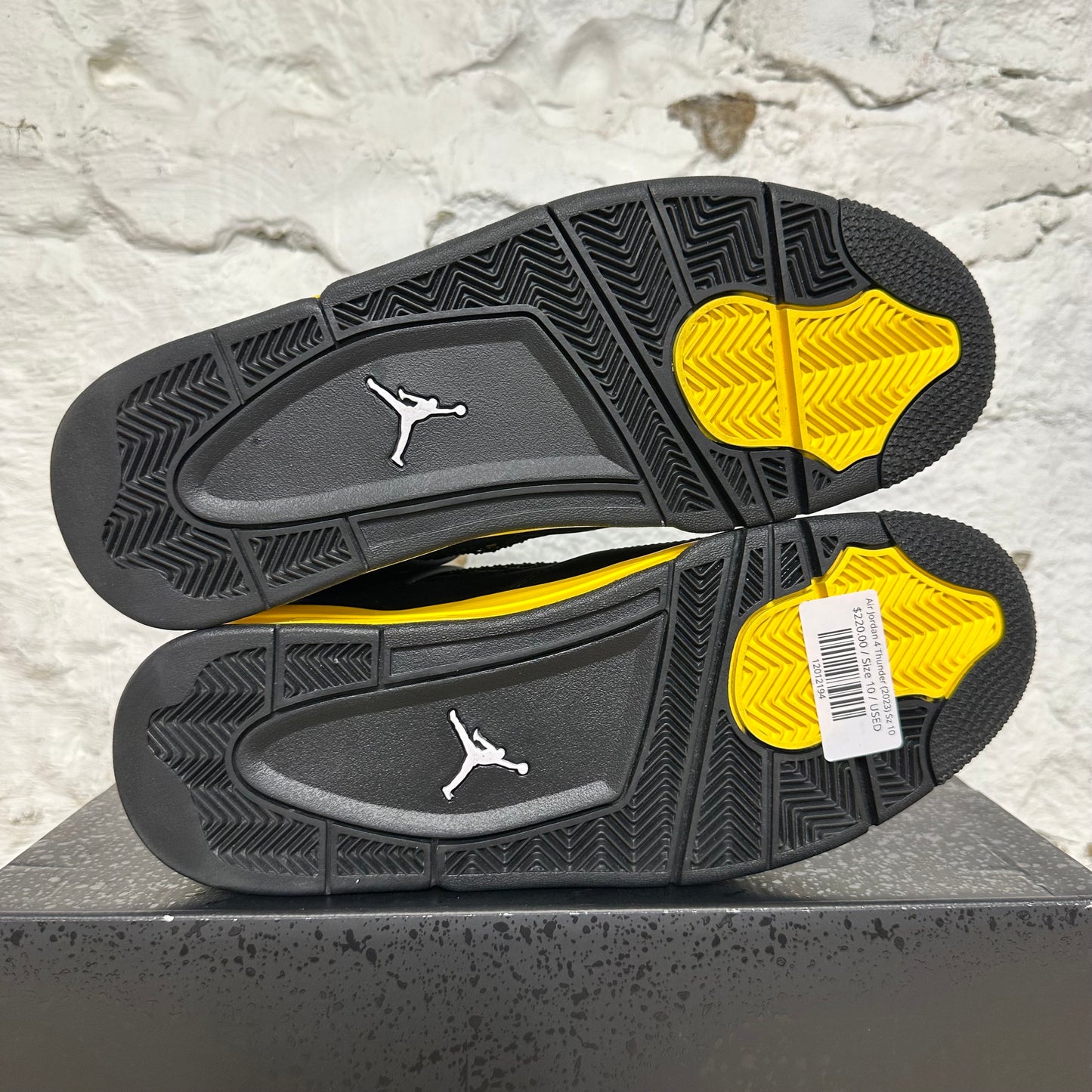 Air Jordan 4 Thunder (2023) Sz 10