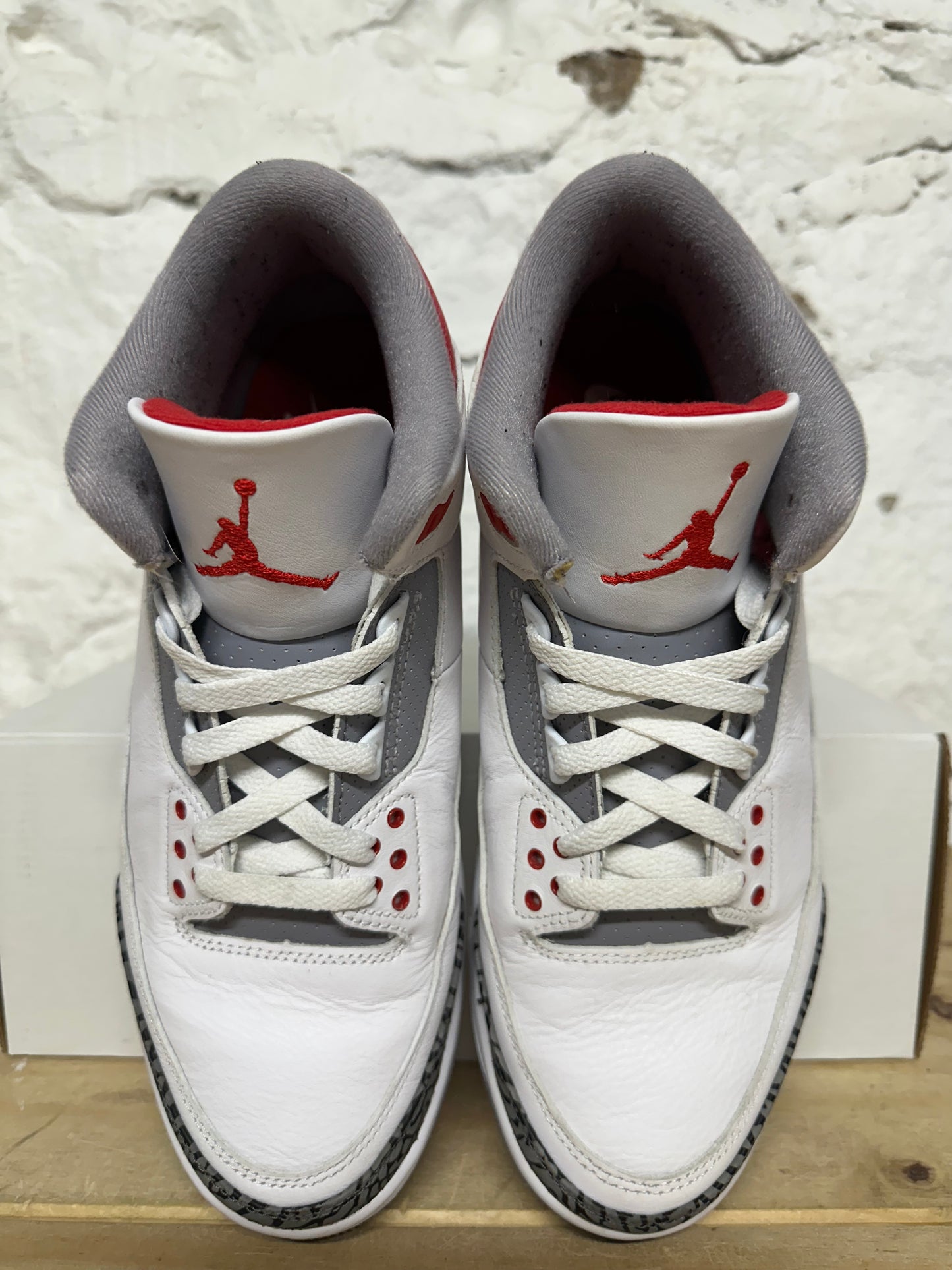 Air Jordan 3 Fire Red Sz 10