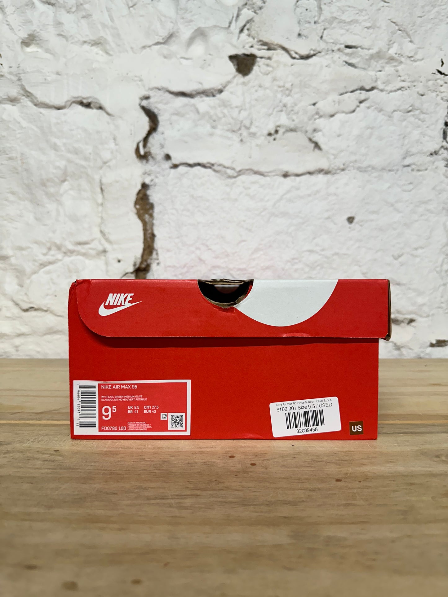 Nike Air Max 95 White Medium Olive Sz 9.5