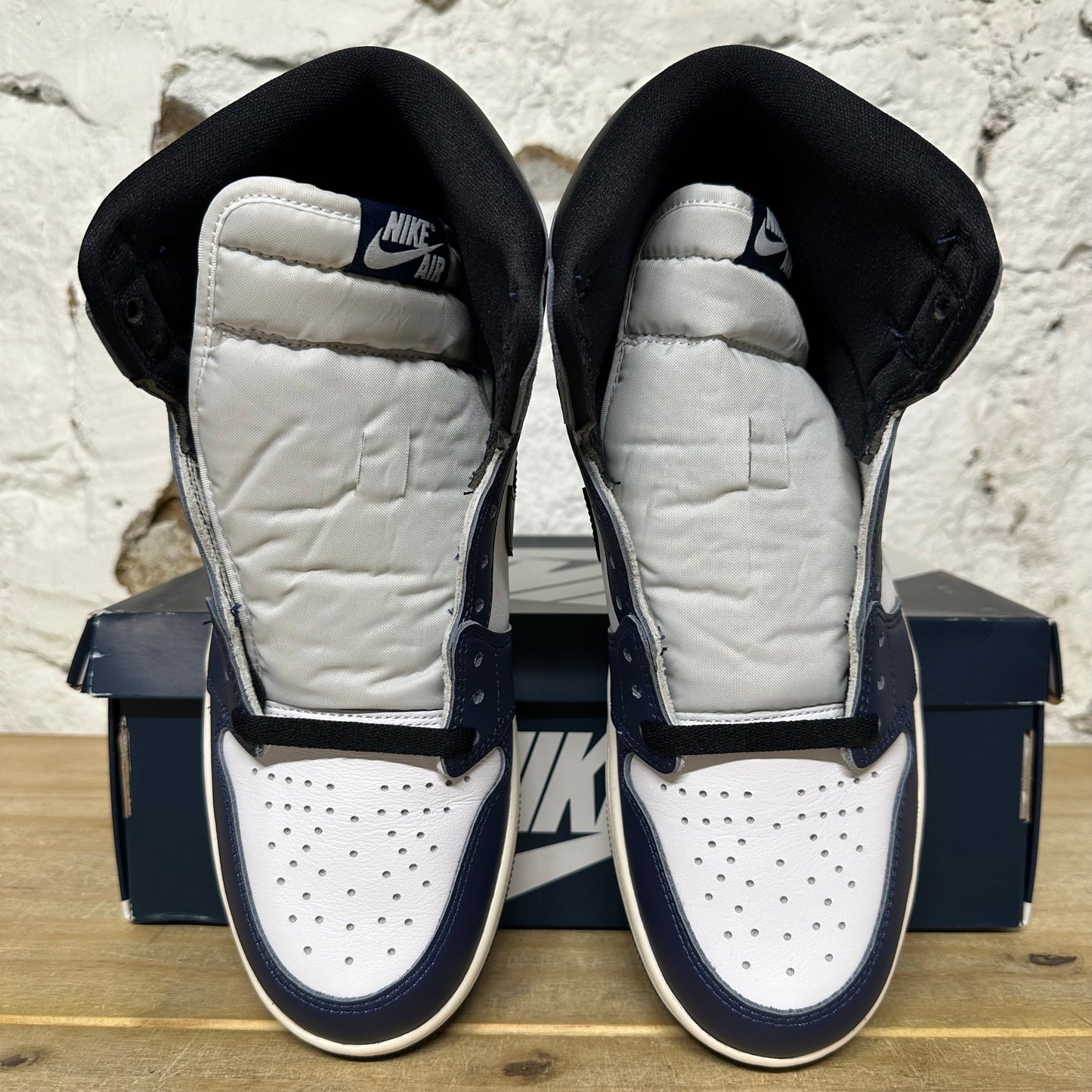 Air Jordan 1 High Midnight Navy Sz 9.5 DS