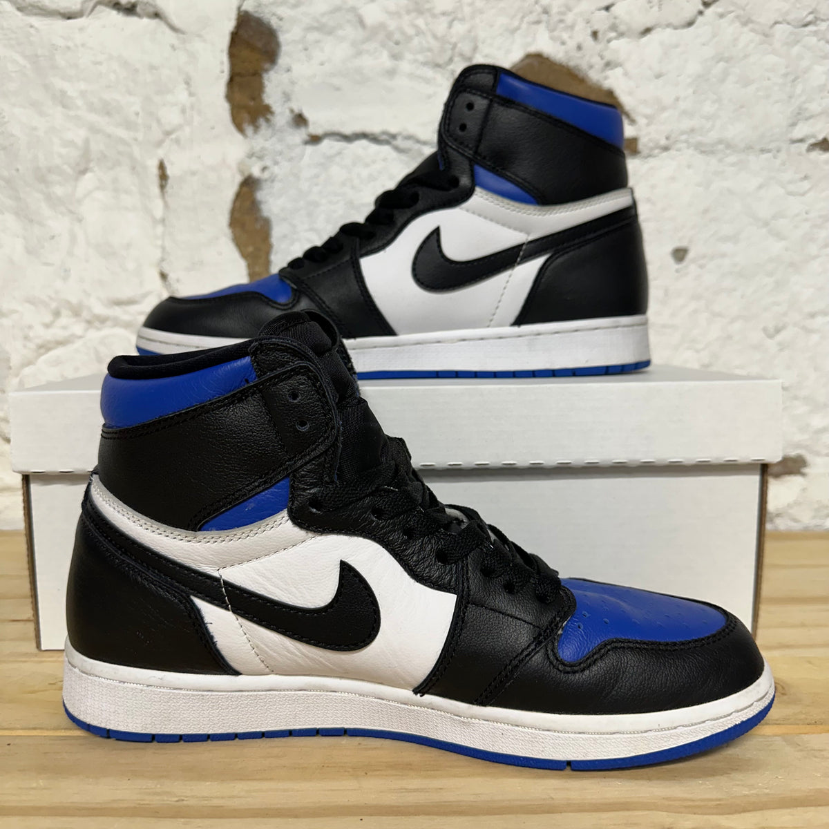Air Jordan 1 High Royal Toe Sz 8.5