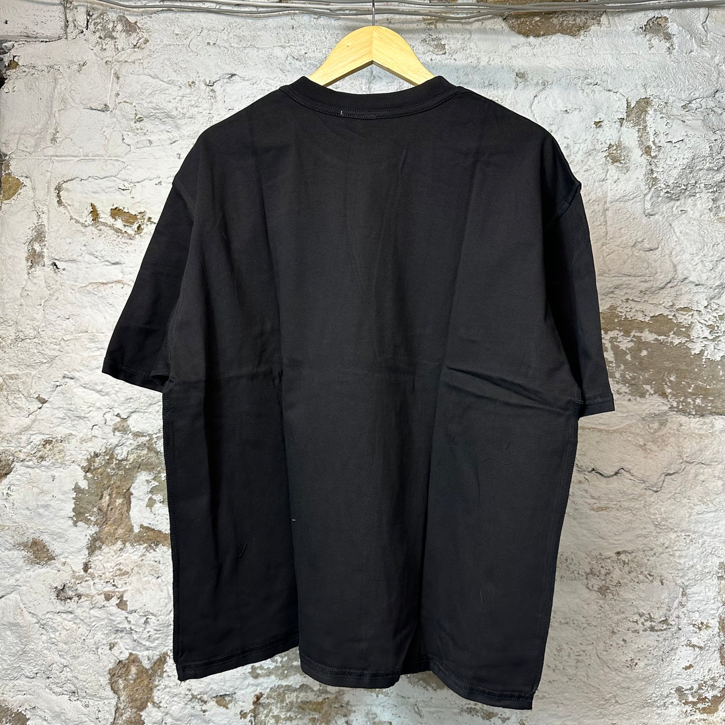 Saint Vanity Cream Griffin Black T-shirt