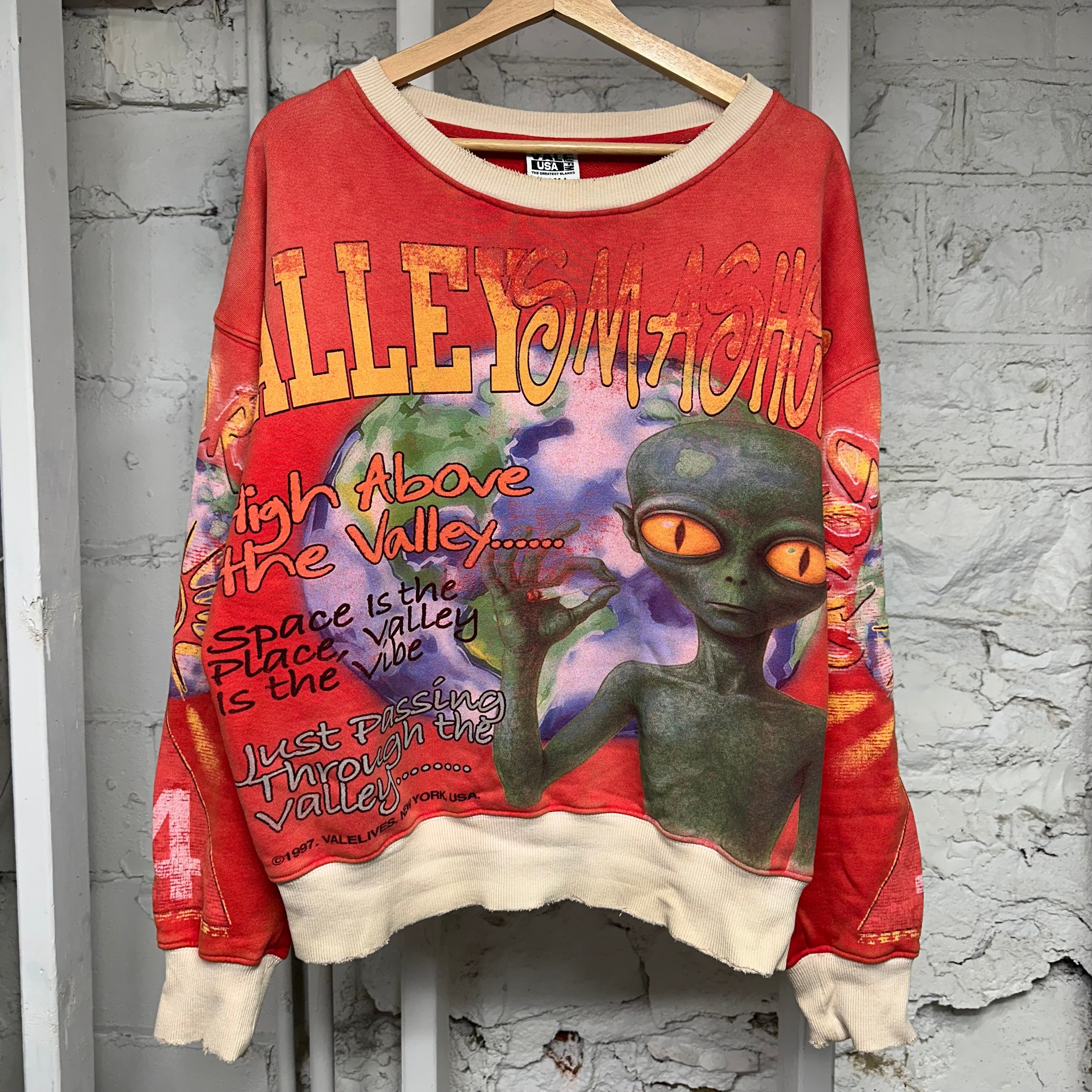 Vale Red Alien Crewneck Sz S