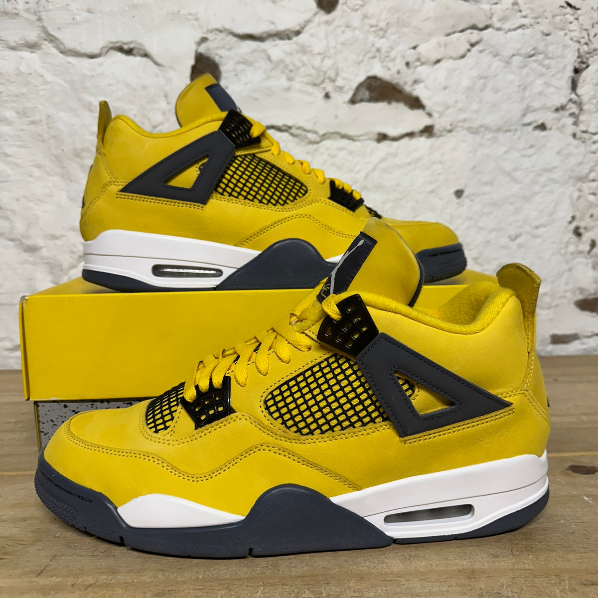 Air Jordan 4 Lightning (2021) Sz 13