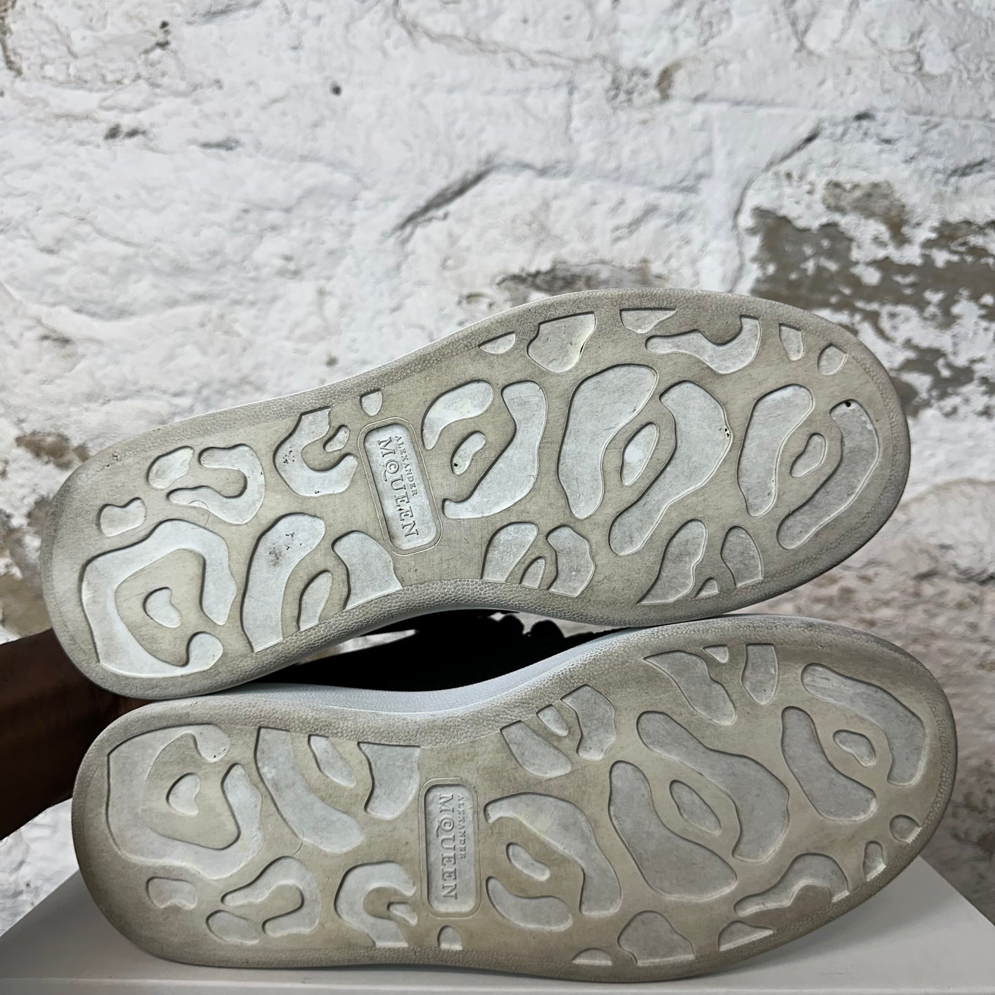 Alexander Mcqueen Black Knit White Sneaker Sz 7 (40) No Box