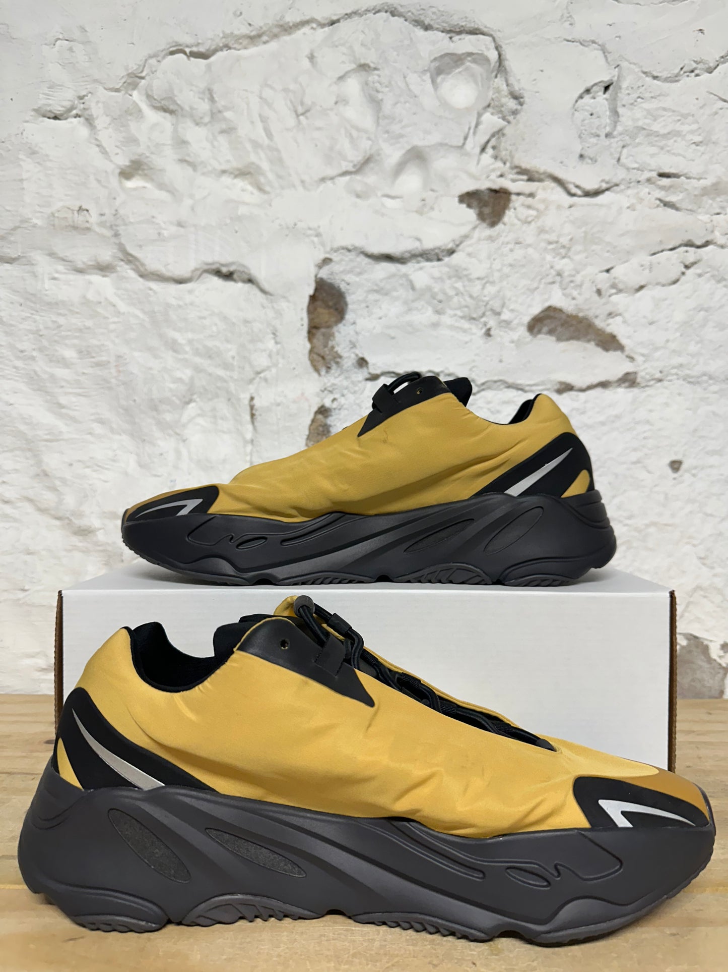 Yeezy 700 MNVN Honey Flux Sz 12.5
