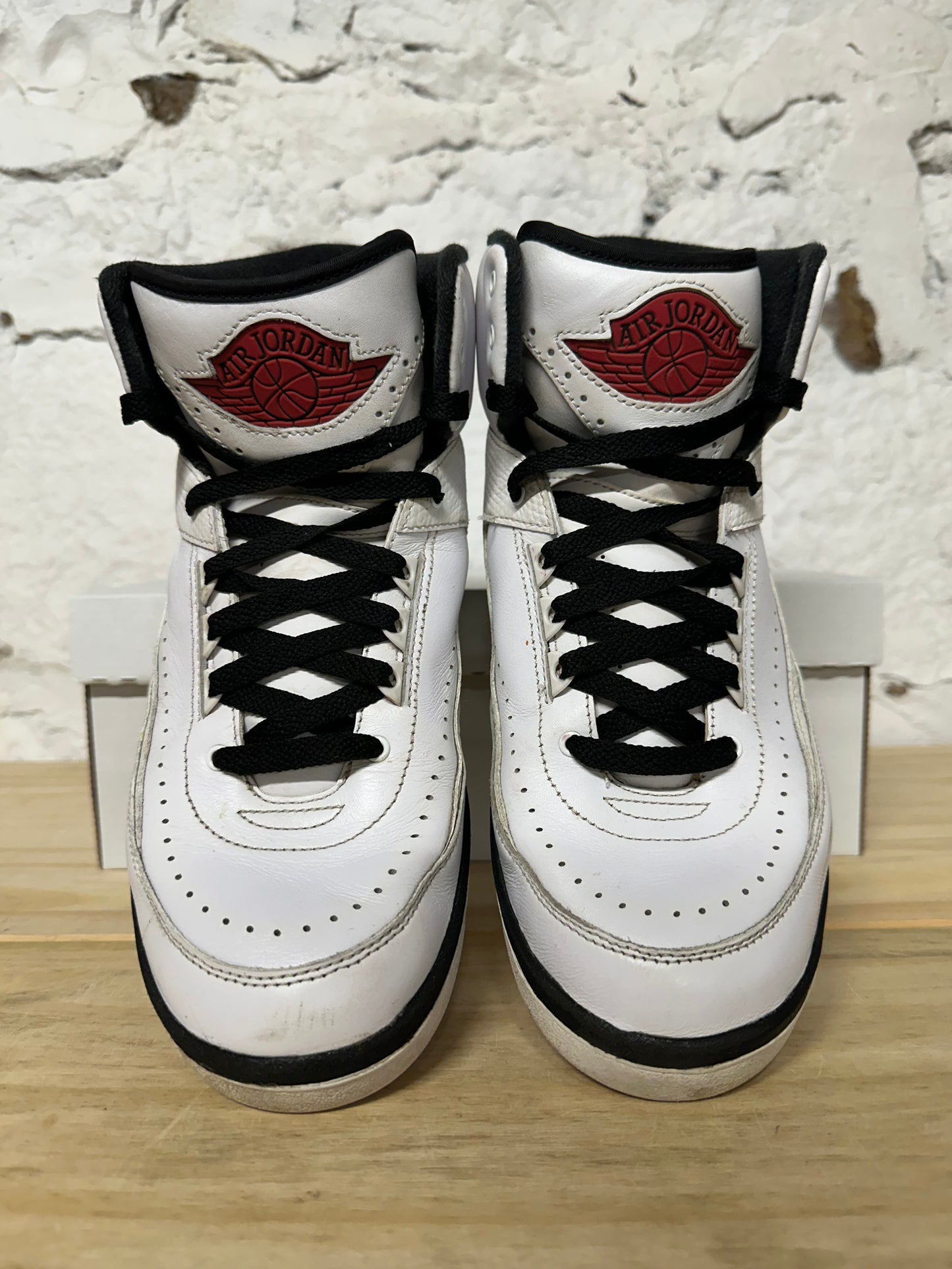 Air Jordan 2 Chicago Sz 9