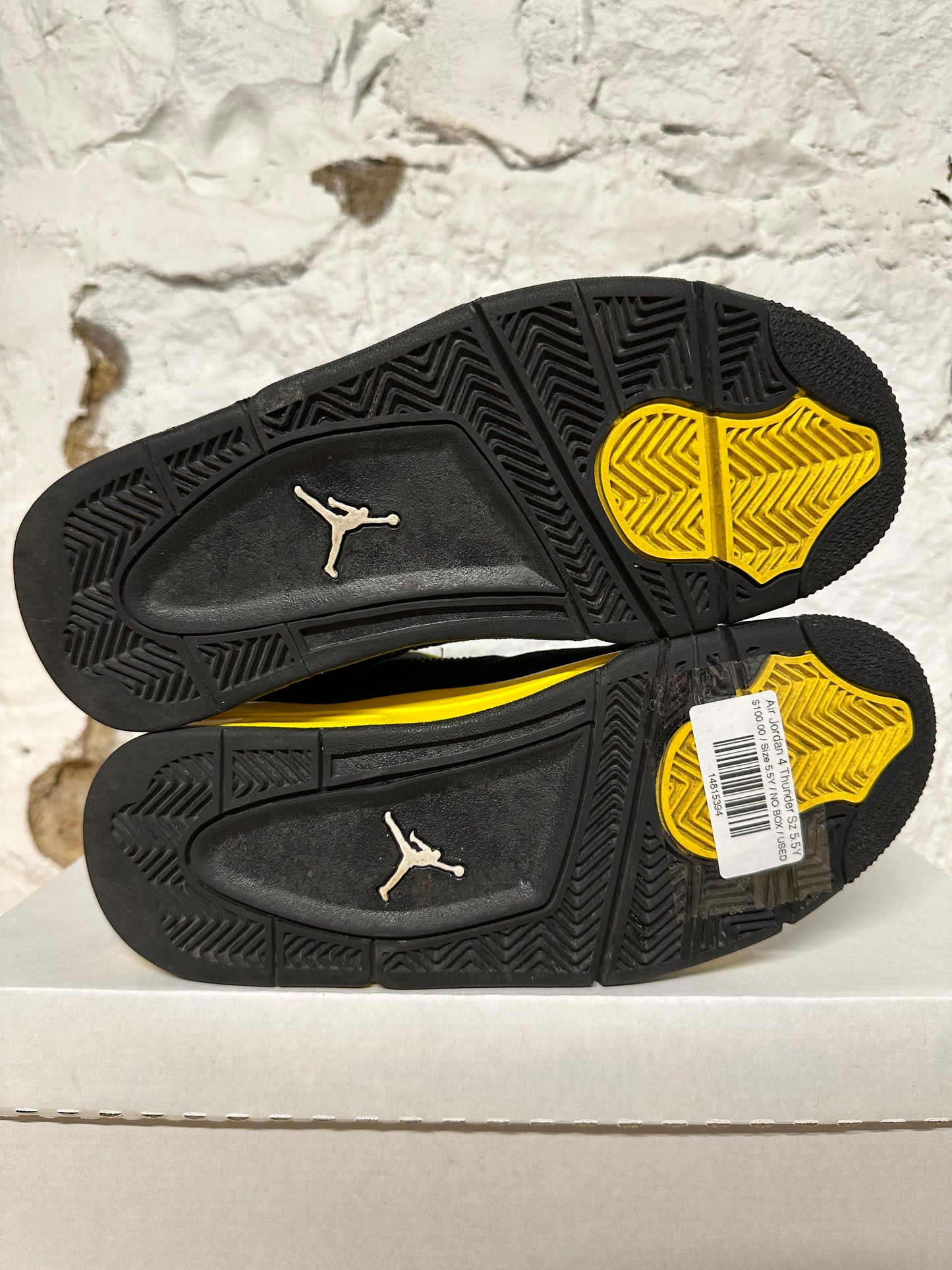 Air Jordan 4 Thunder Sz 5.5Y
