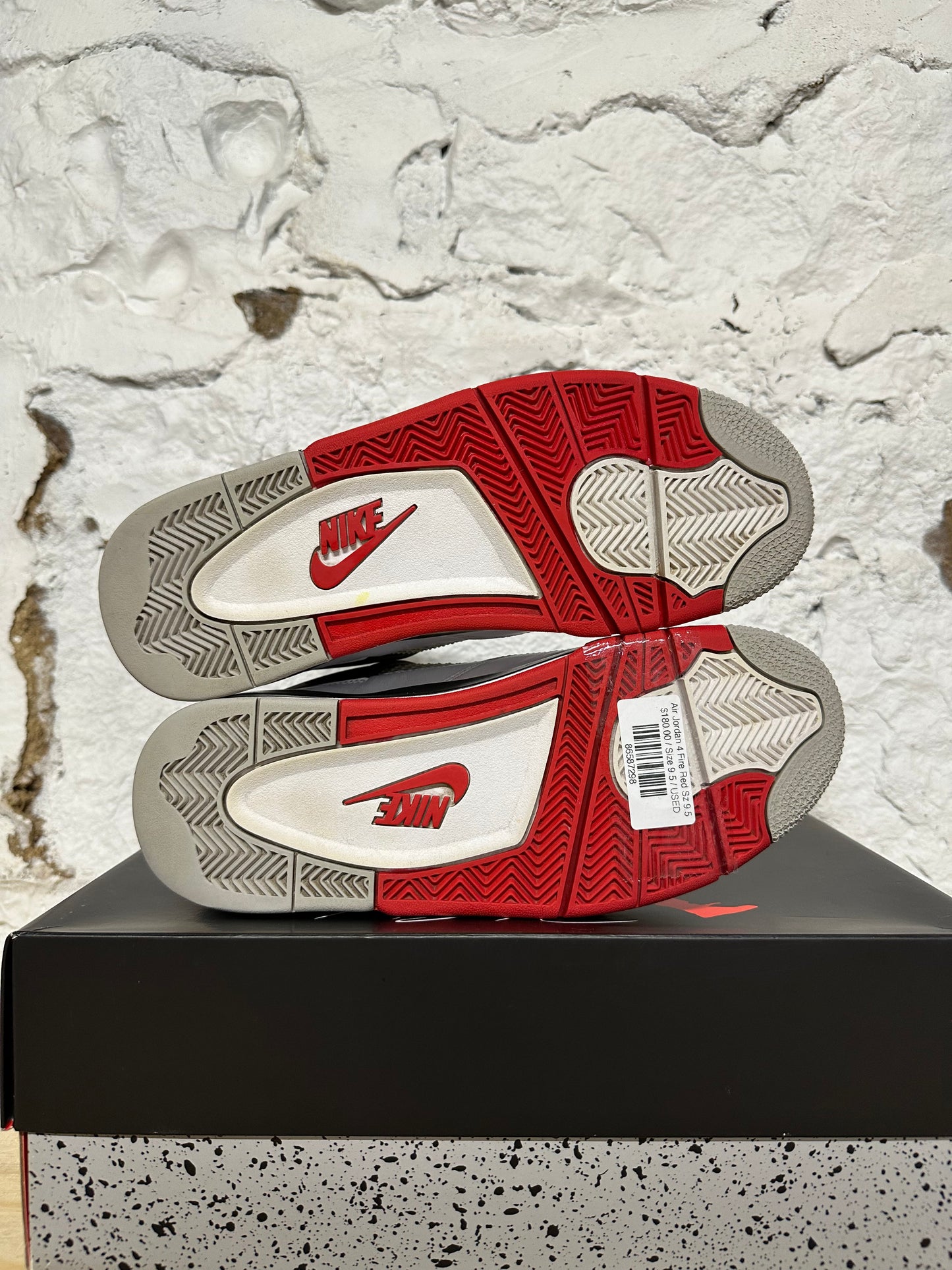 Air Jordan 4 Fire Red Sz 9.5