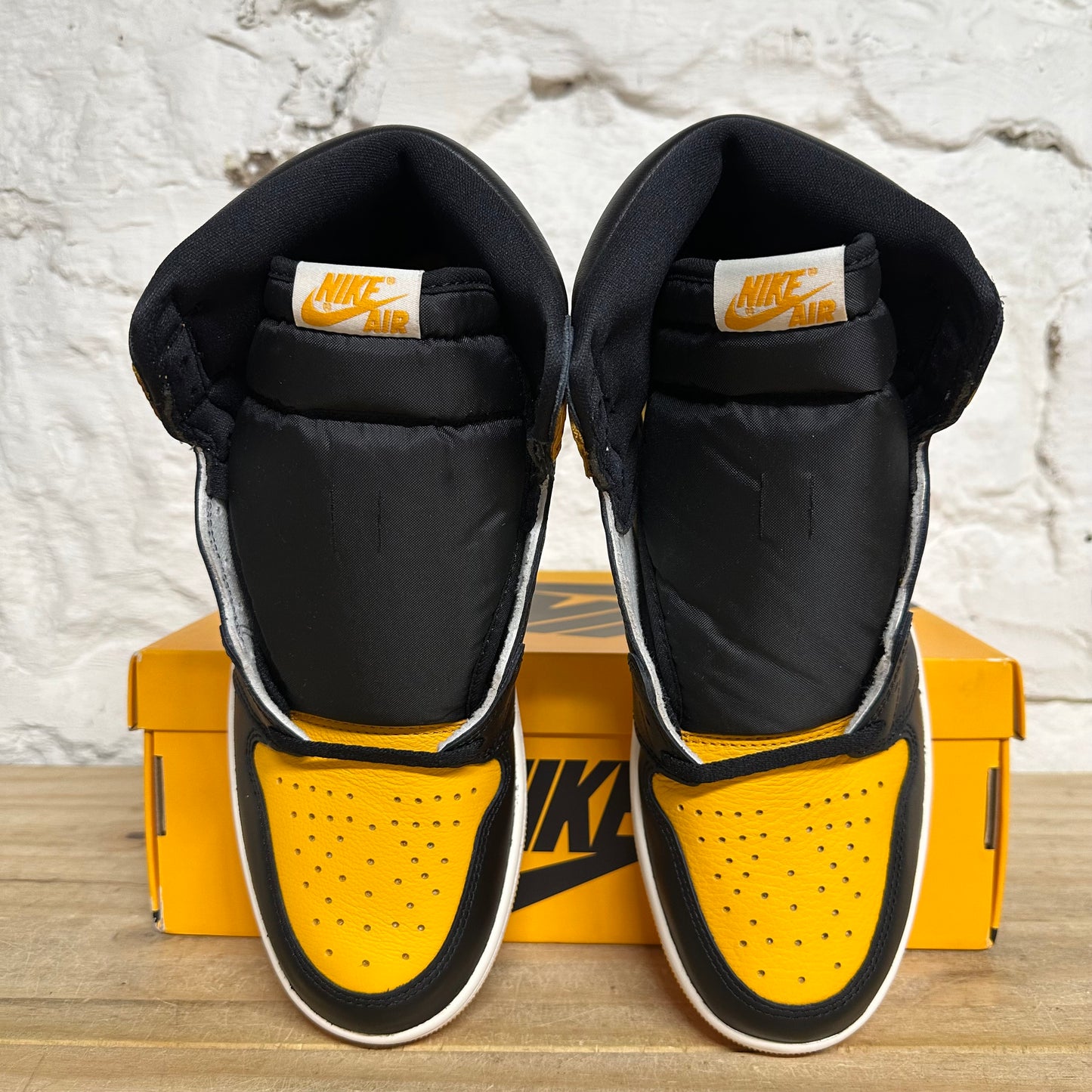 Air Jordan 1 High Taxi Sz 10.5 DS