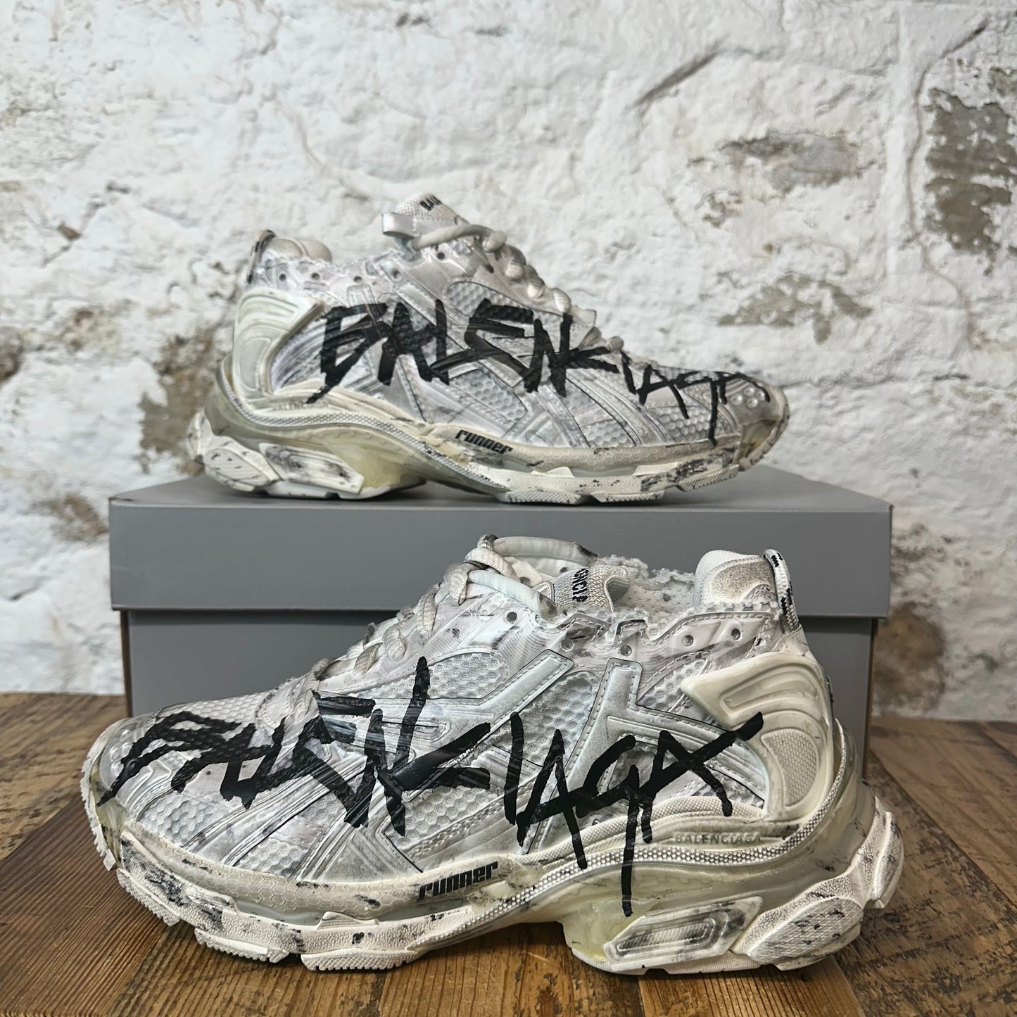 Balenciaga Runner Black Graffiti White Sneaker