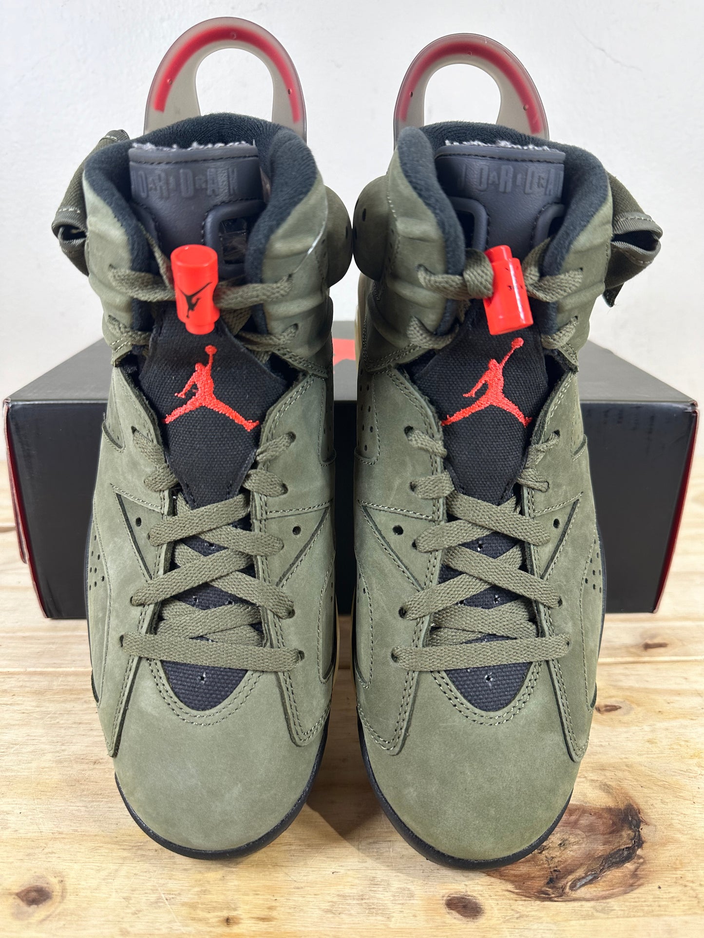 Air Jordan 6 Travis Scott Olive Sz 8.5 DS