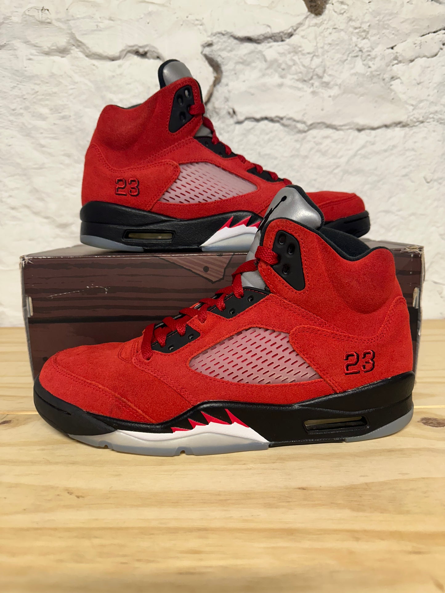 Air Jordan 5 Raging Bull Sz 9.5