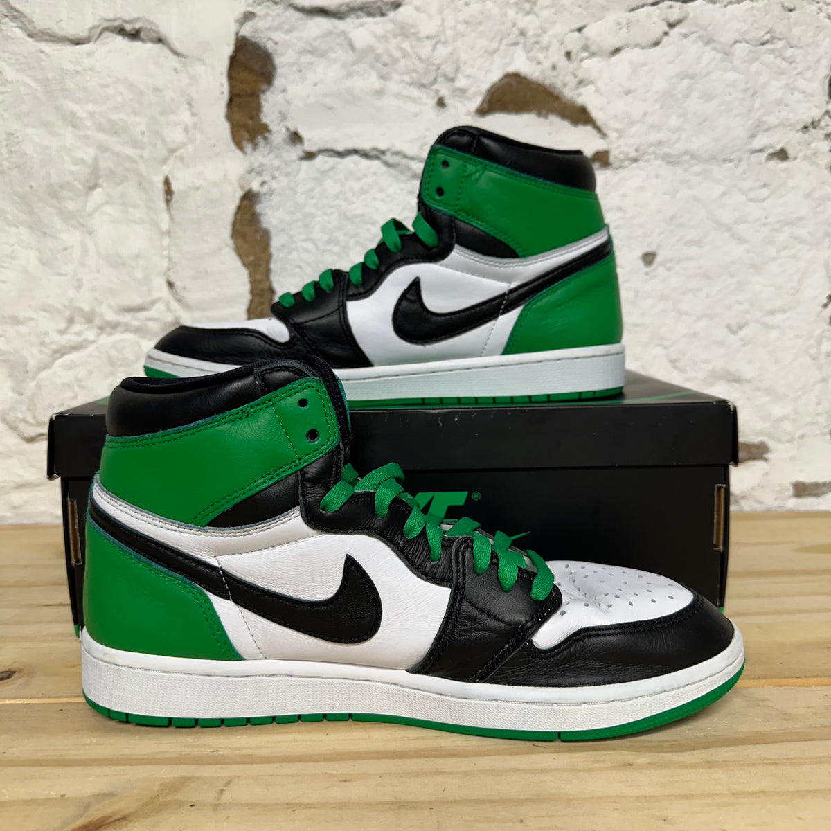 Air Jordan 1 High Lucky Green Sz 9