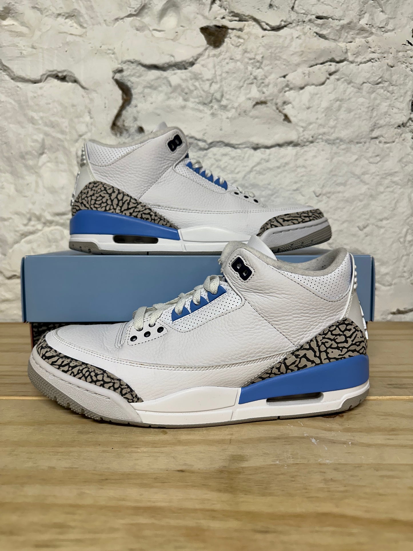 Air Jordan 3 UNC Sz 10