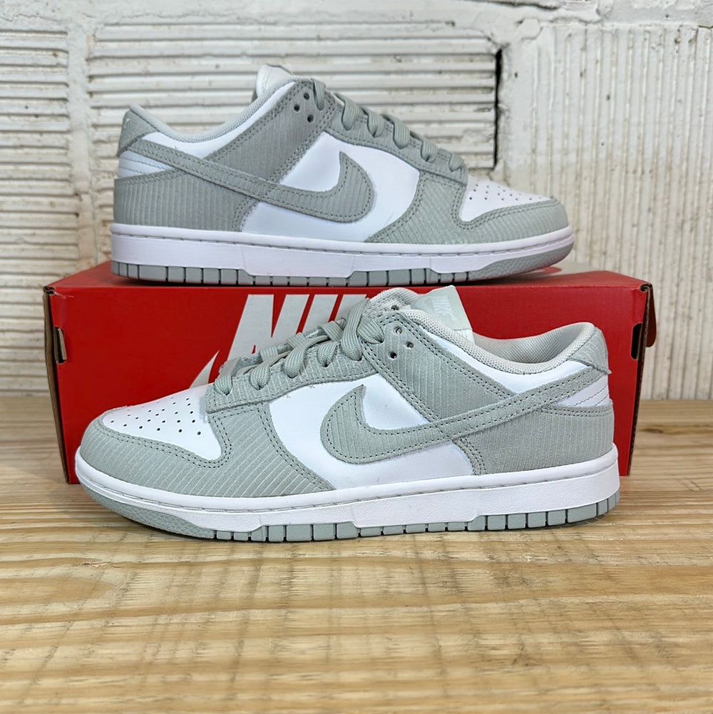 Nike Dunk Low Light Silver Corduroy Sz 7.5(9W) DS