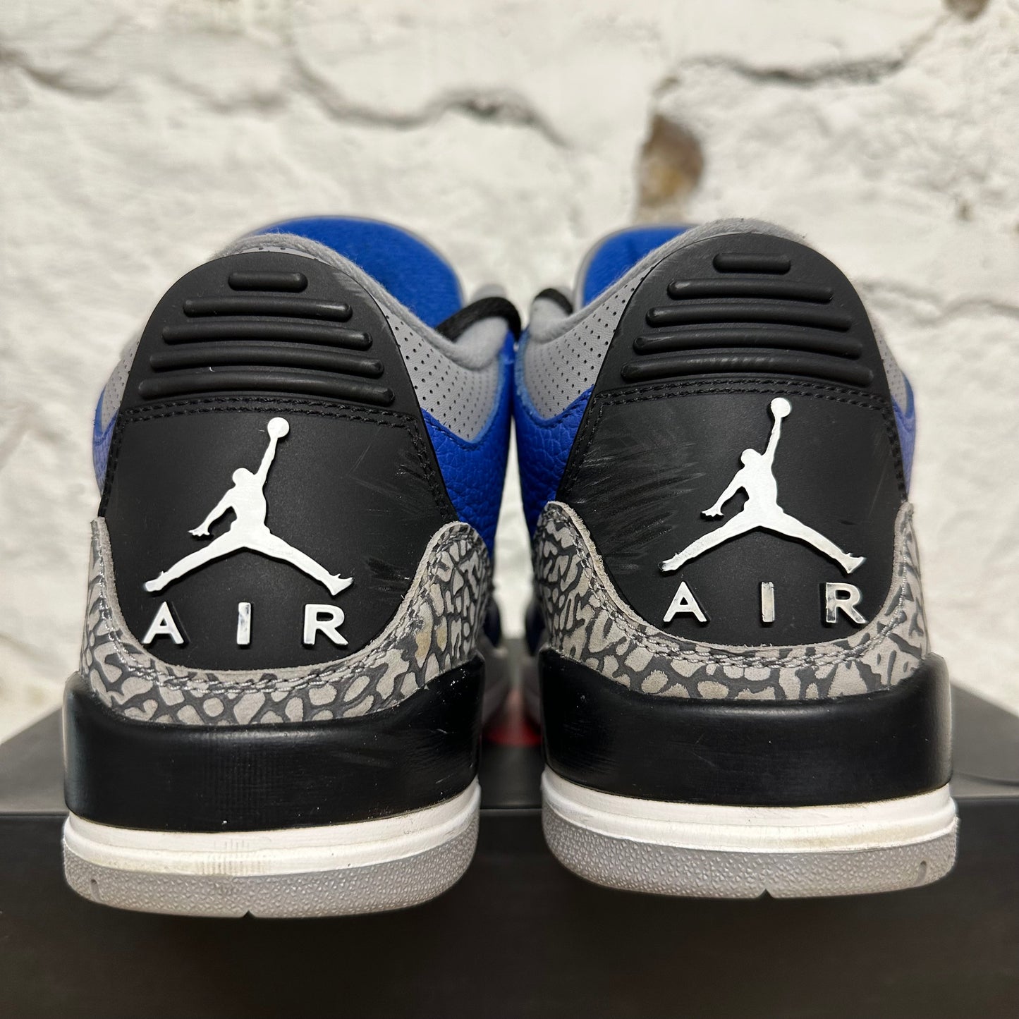 Air Jordan 3 Varsity Royal Sz 9