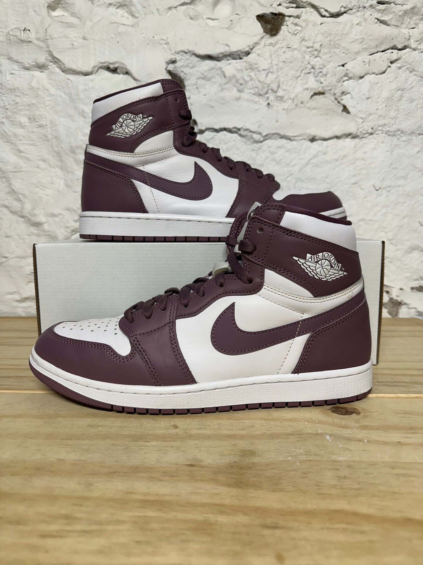 Air Jordan 1 High Mauve Sz 11