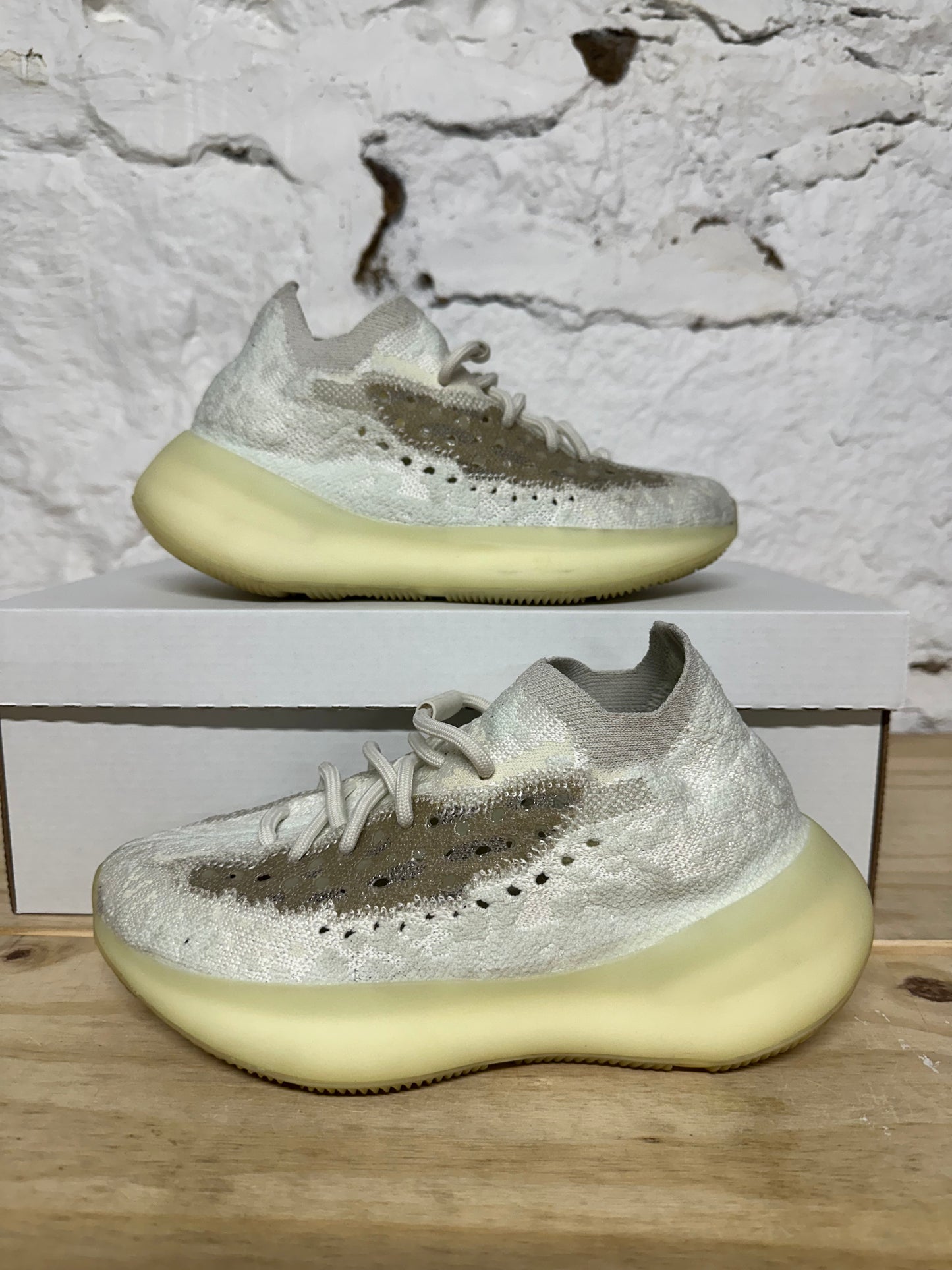 Yeezy 380 Calcite Glow Sz 5