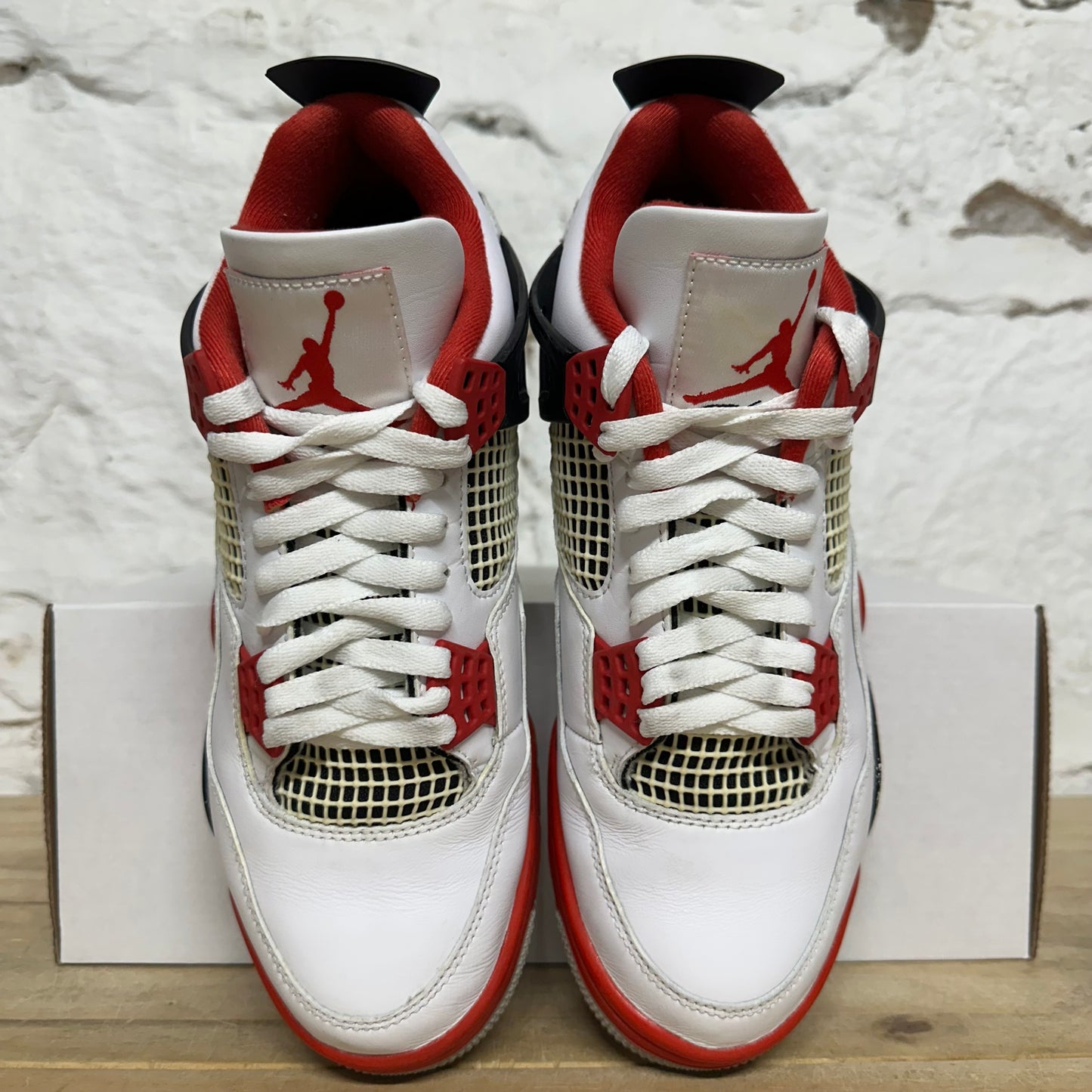 Air Jordan 4 Fire Red Sz 8