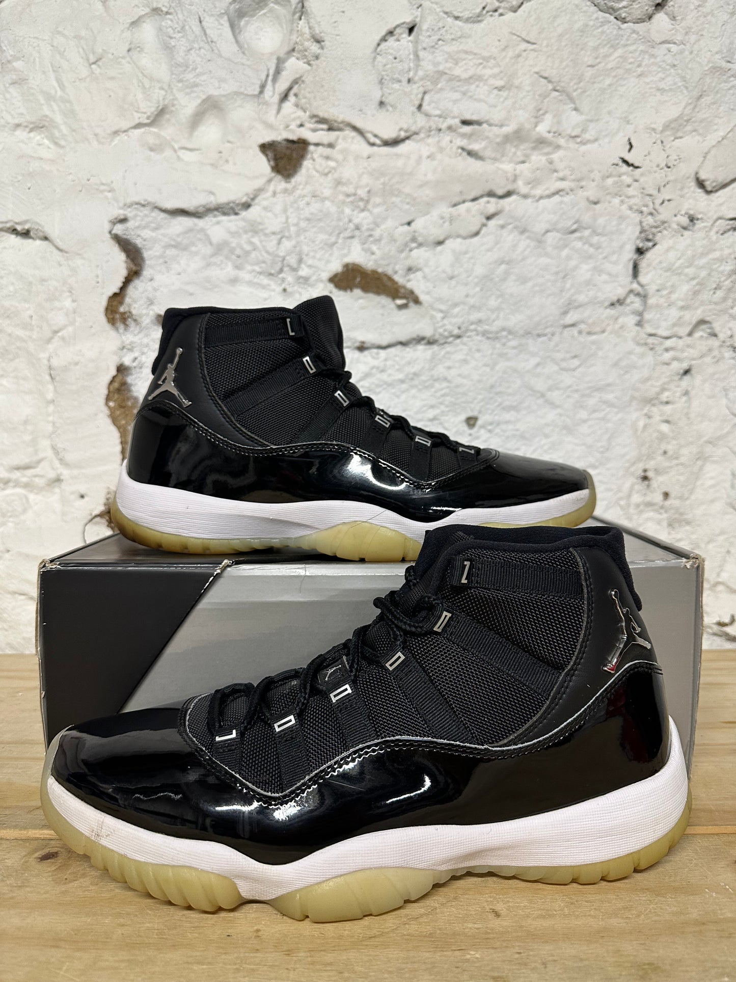 Air Jordan 11 High Jubilee Sz 11